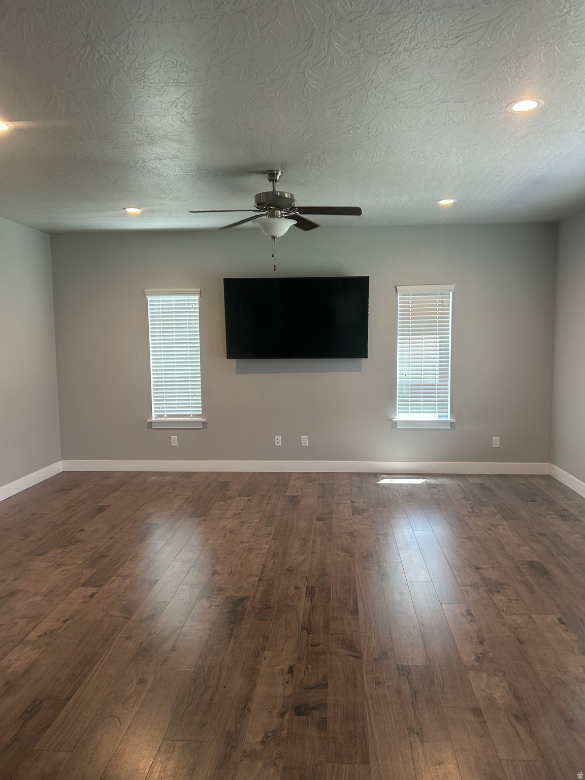 WHITE RAIL OVERLOOK - Residential