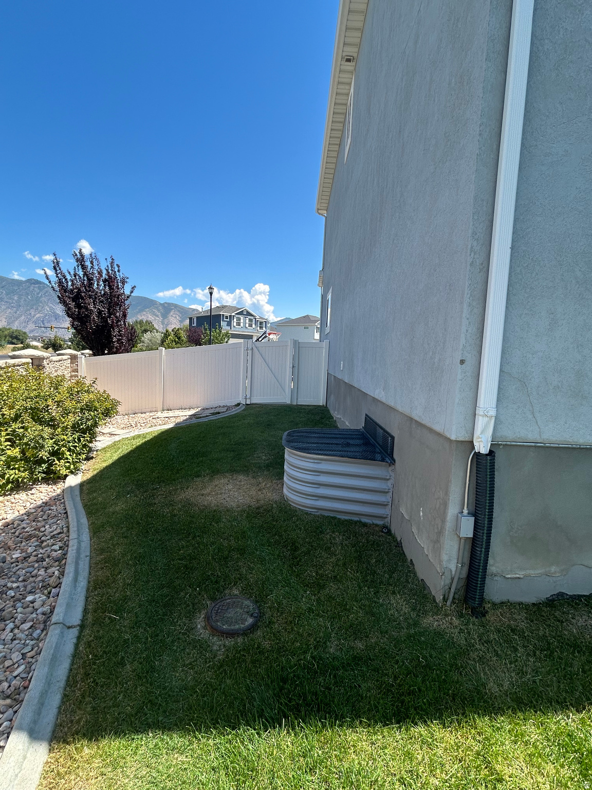 WHITE RAIL OVERLOOK - Residential
