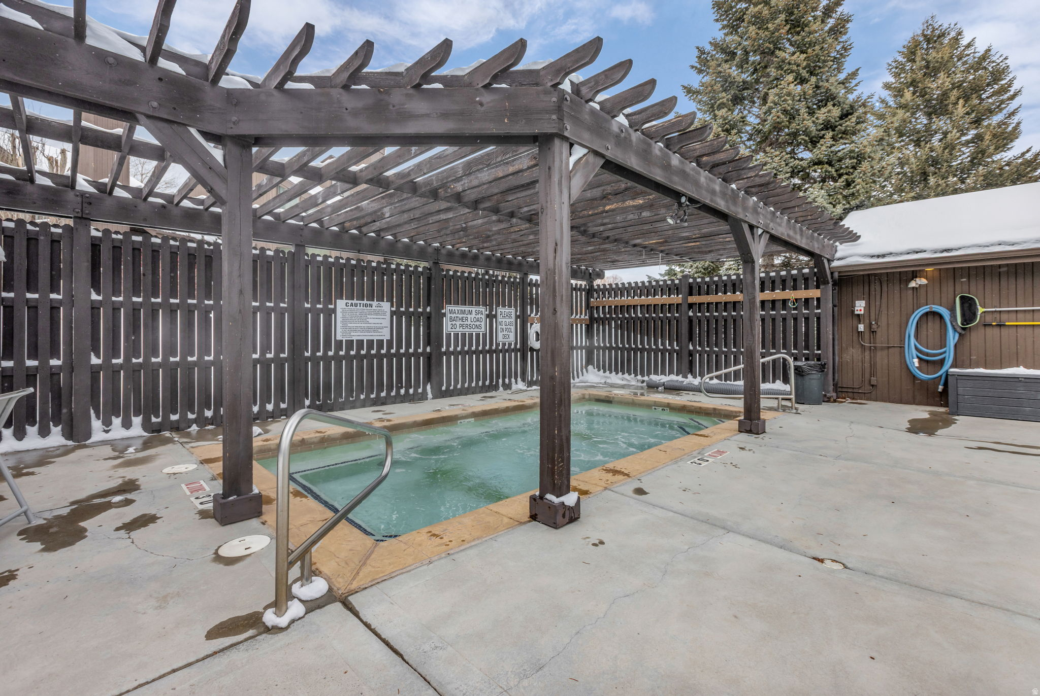 THREE KINGS CONDOMINIUM - Residential