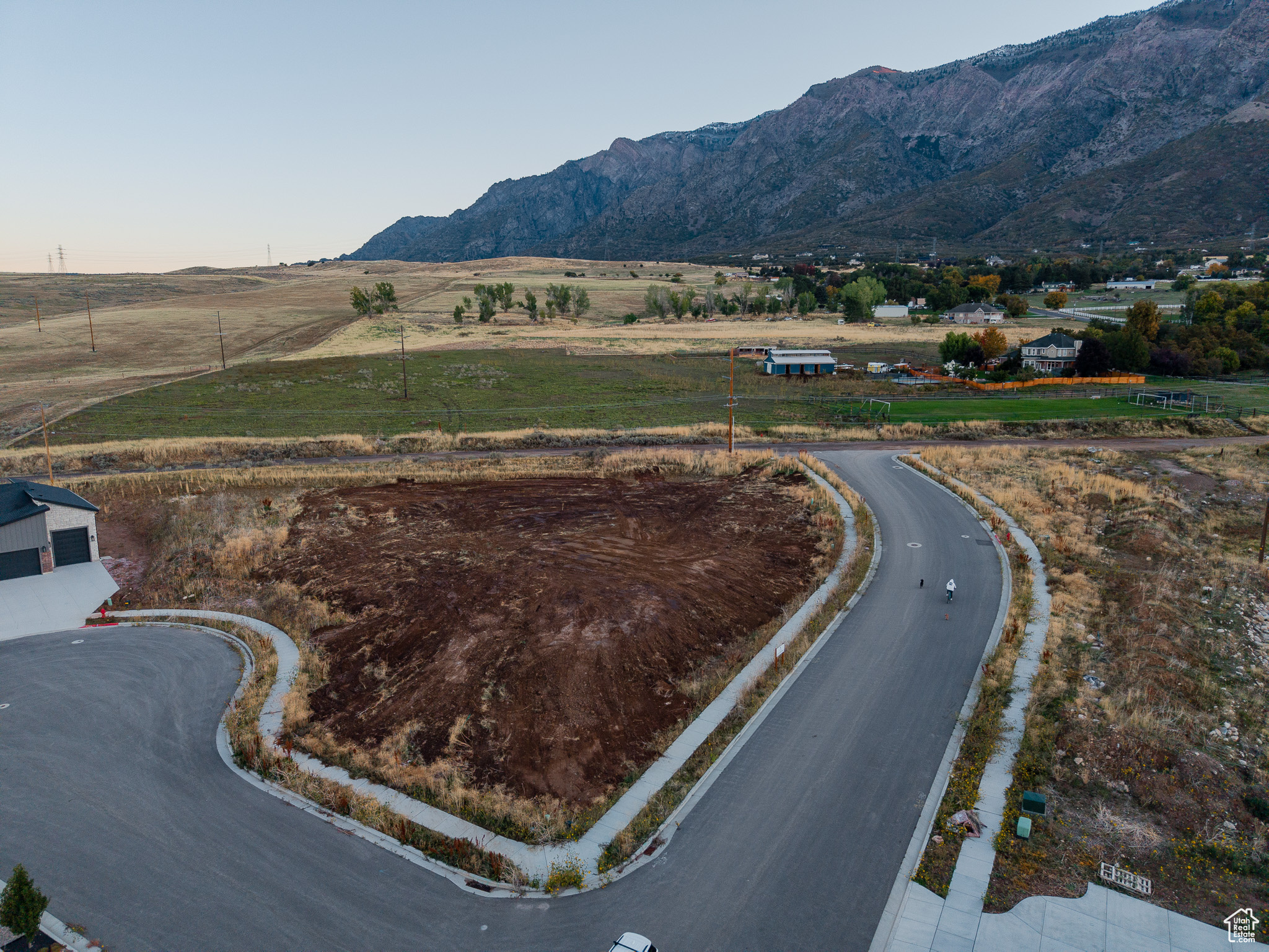BRING OUR OWN BUILDER, or use our preferred builder. There are two building lots avaibale located in the beautiful Harris Hills subdivision with mountain and city views.  The neighborhood is quiet and it is a great subdivision full of beautiful custom homes.   Two lots are for sale. Lots 33 and 34.The corner lot you can access two different ways allowing for driveway access separately to an outbuilding.   You can decide if you want your house South or East facing.