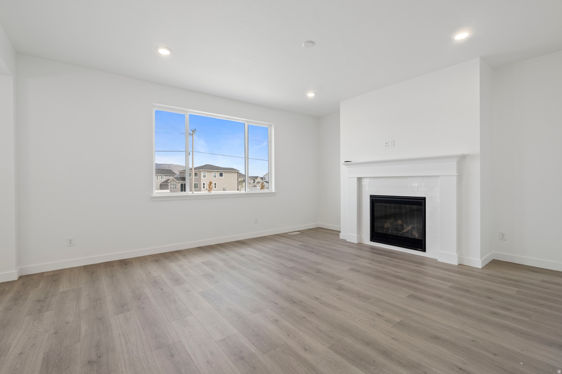 PONY EXPRESS ESTATES - Residential