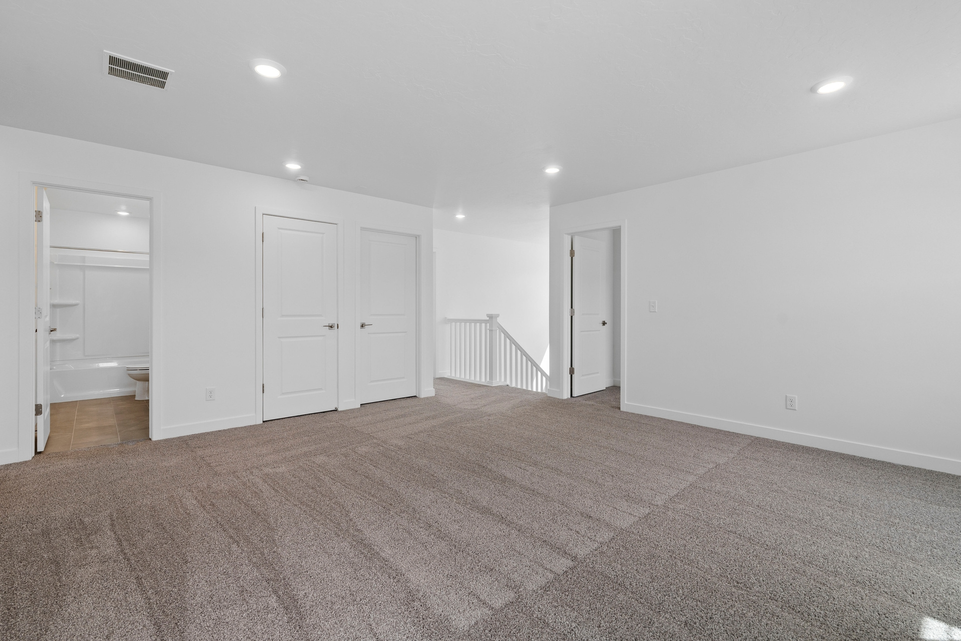 PONY EXPRESS ESTATES - Residential