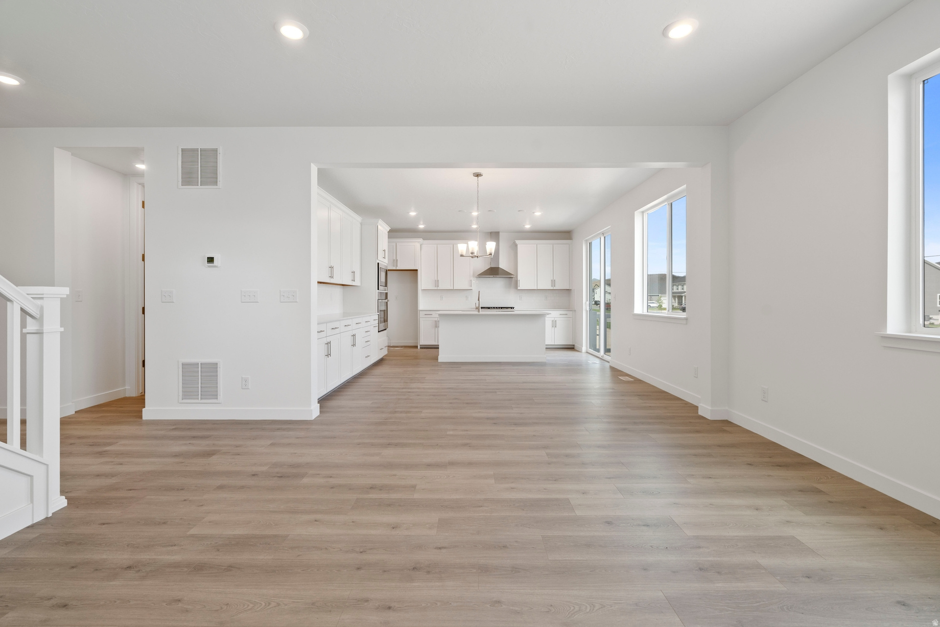 PONY EXPRESS ESTATES - Residential