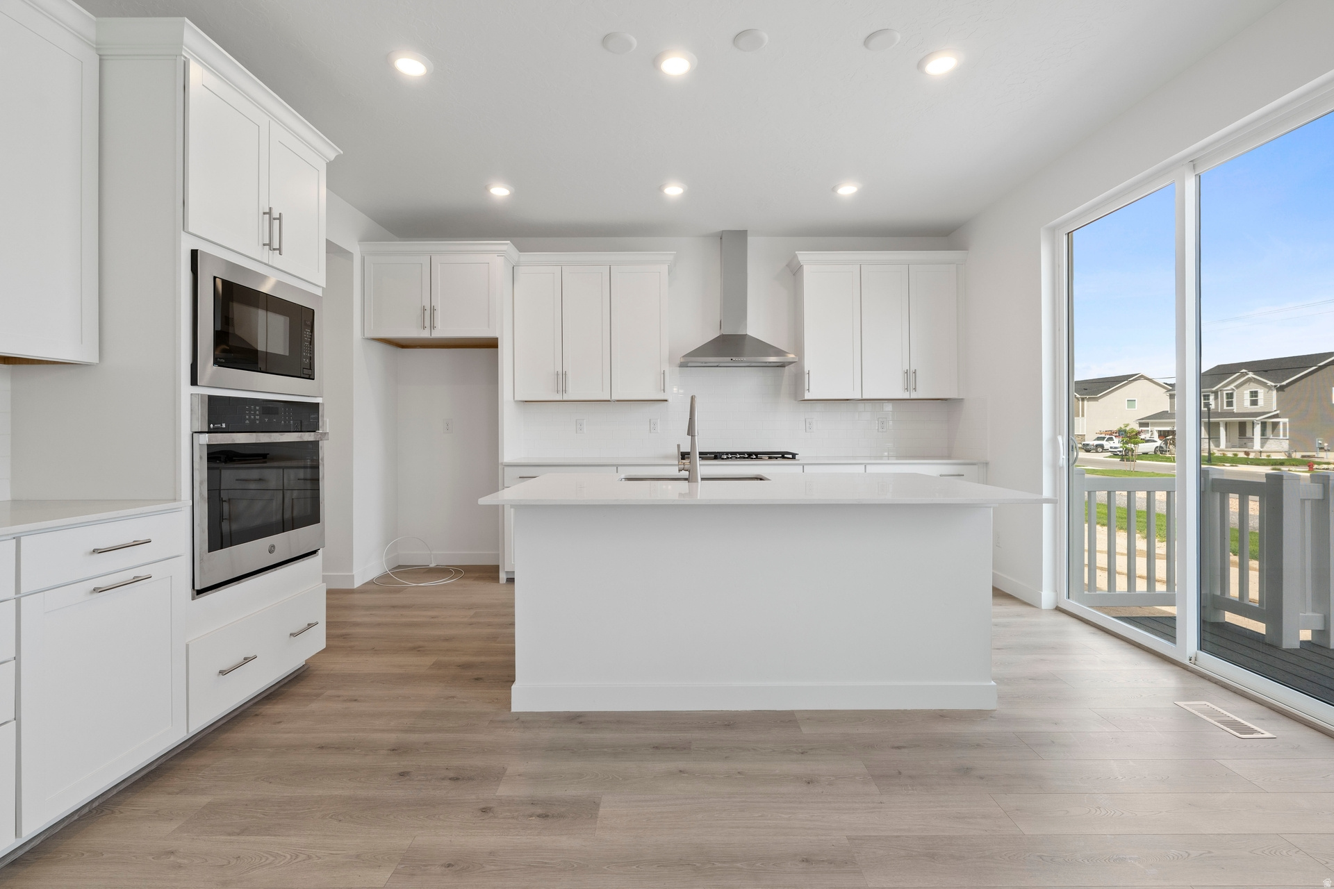 PONY EXPRESS ESTATES - Residential