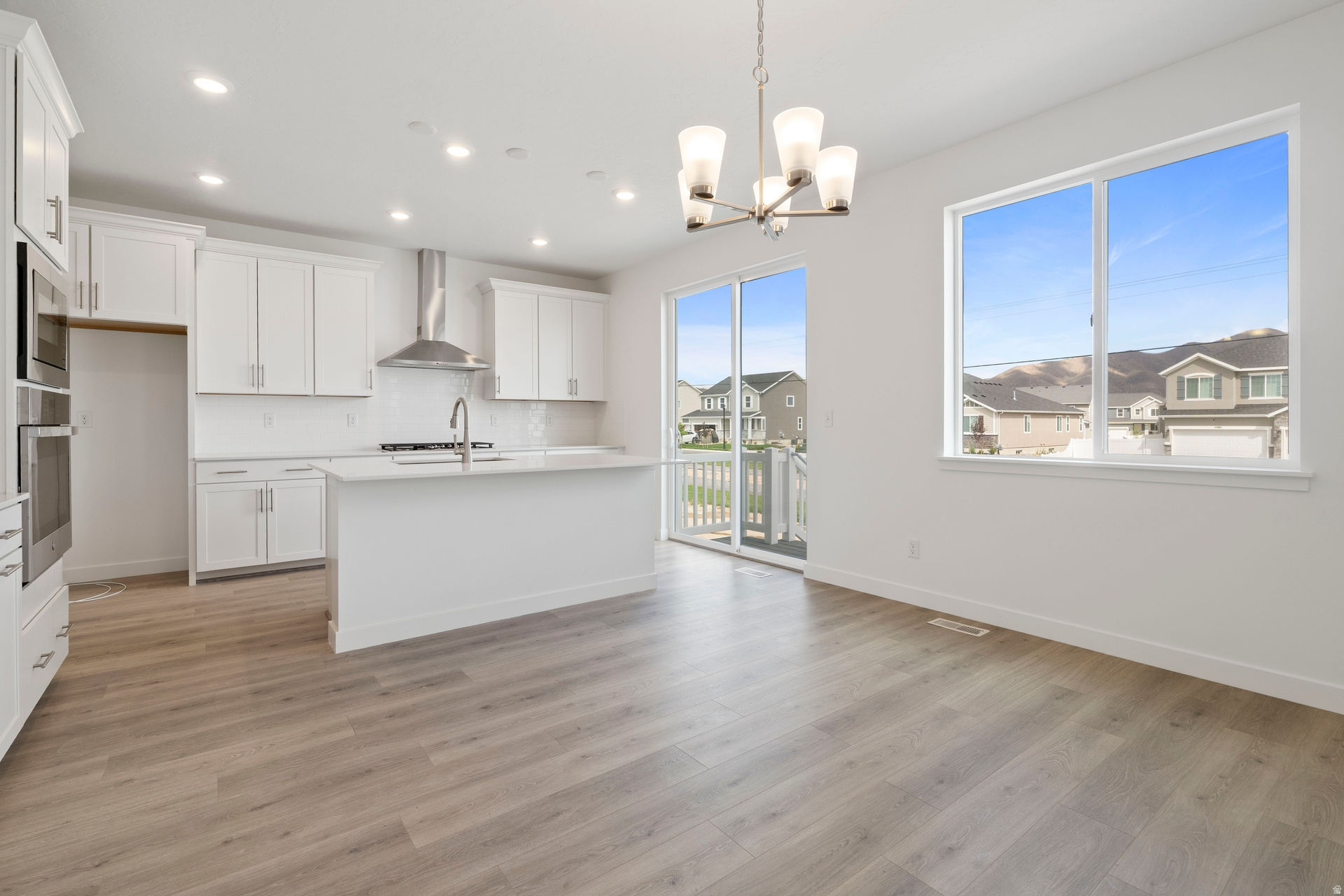 PONY EXPRESS ESTATES - Residential