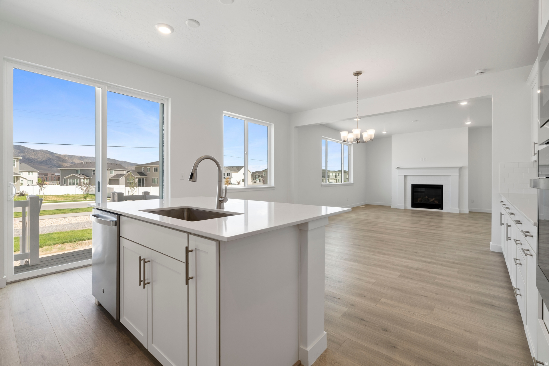 PONY EXPRESS ESTATES - Residential