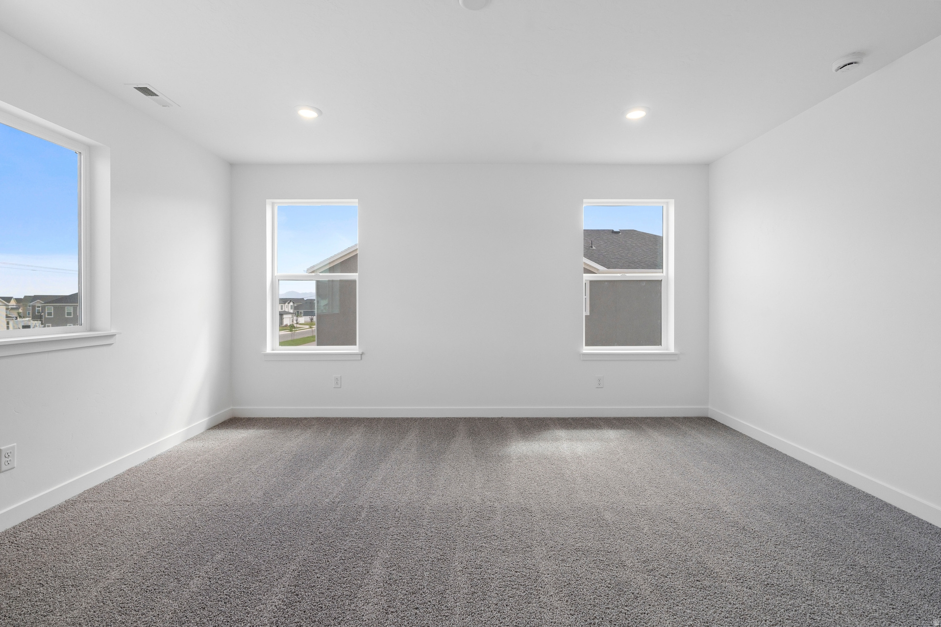 PONY EXPRESS ESTATES - Residential
