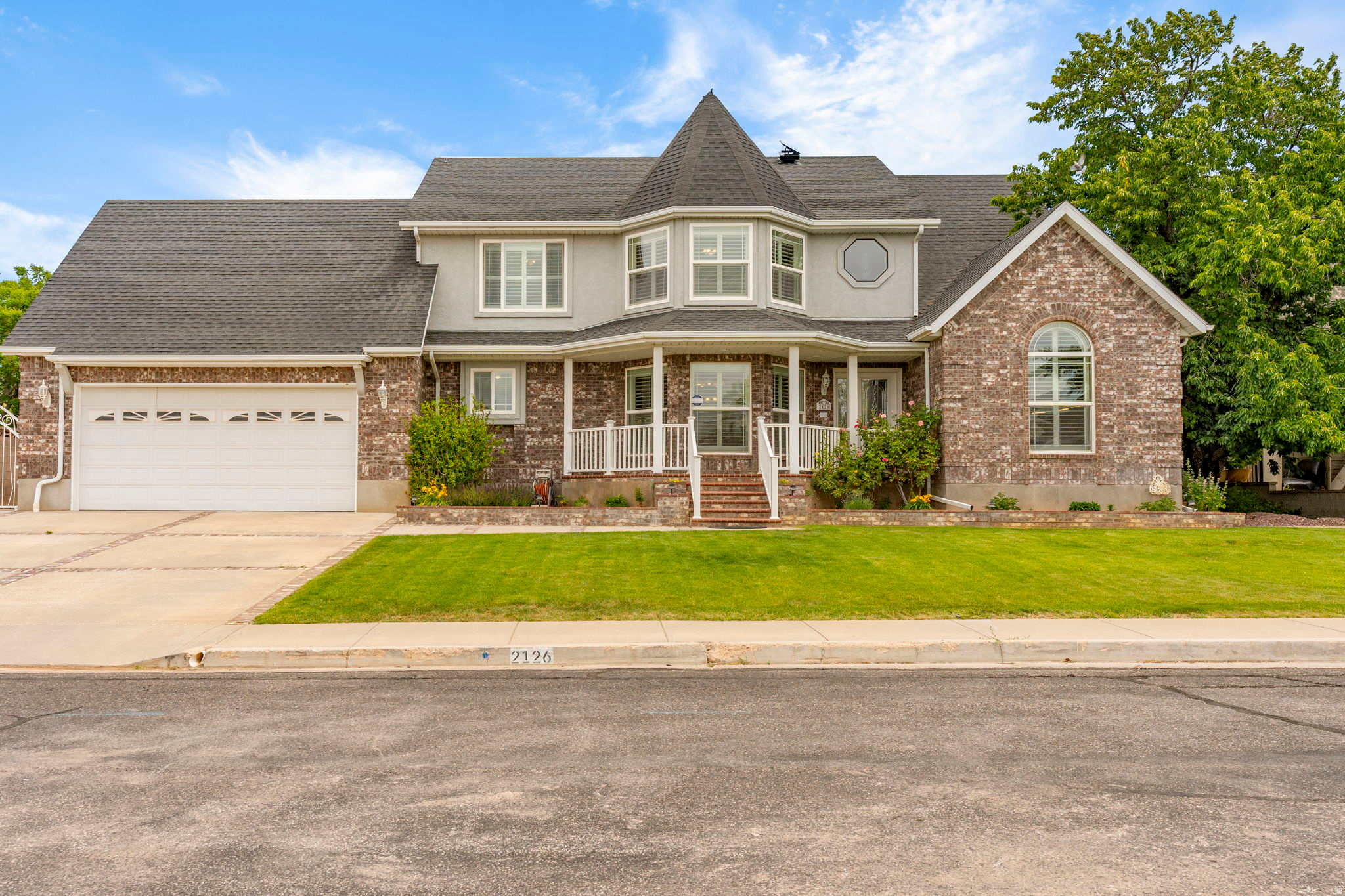 Beautiful custom home in sought-after Fiddlers Canyon! Offering 5 bedrooms, 3.5 baths, and 4,886 sq. ft. of living space, this home features vaulted and coffered ceilings, hardwood floors, granite countertops, a spacious kitchen with breakfast nook and bar seating, formal dining, and a dedicated office with built-ins. The main-level primary suite includes a luxurious bath with soaking tub, double vanity, and oversized shower. The fully finished basement boasts a theater room, large family room, wood stove, and abundant storage. Enjoy the beautifully landscaped backyard with fruit trees, raised garden beds, firepit, mountain views, RV parking, and a prime location near schools, trails, and all Cedar City amenities.