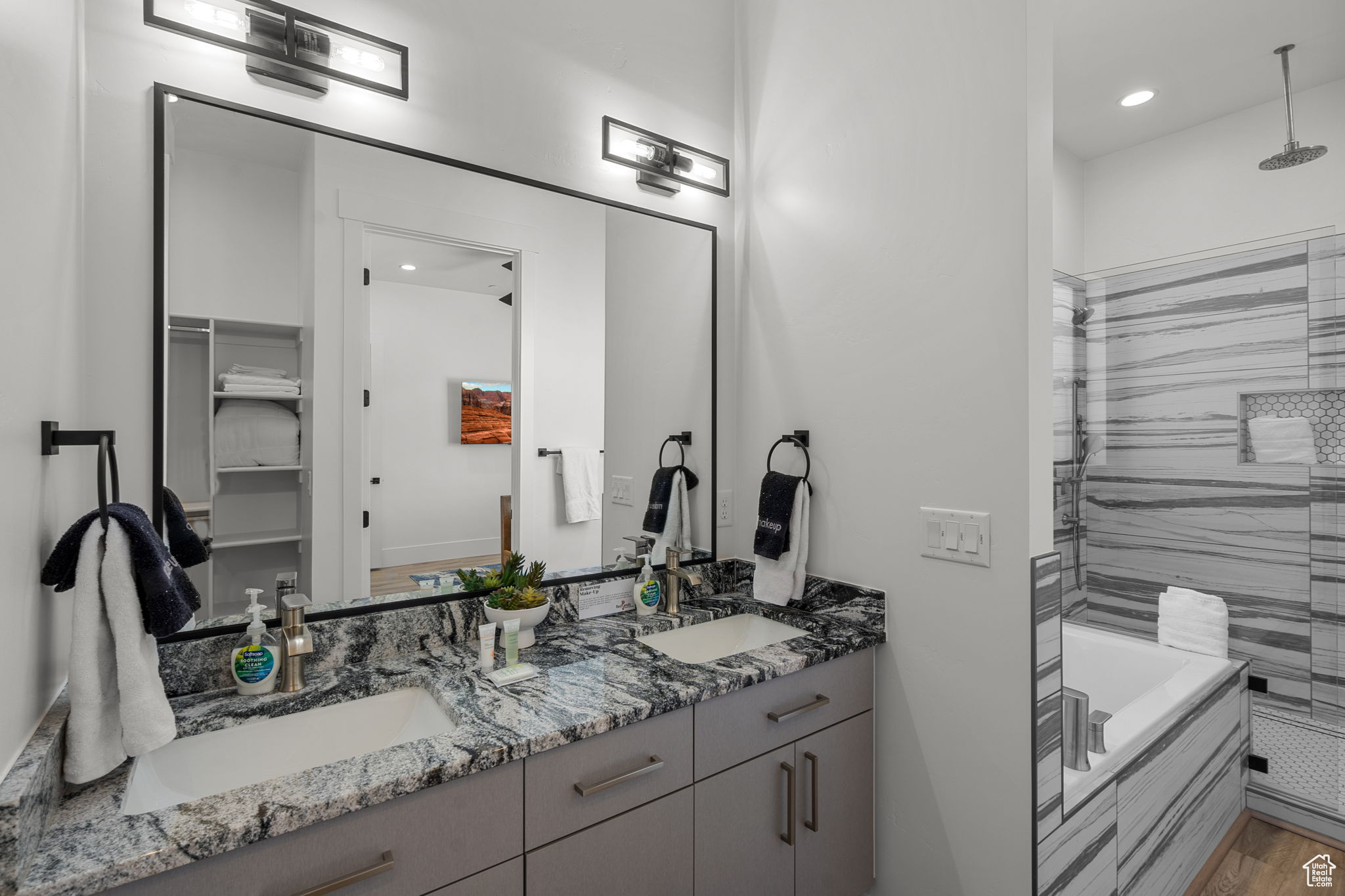 DIXIE SPRINGS E - Residential