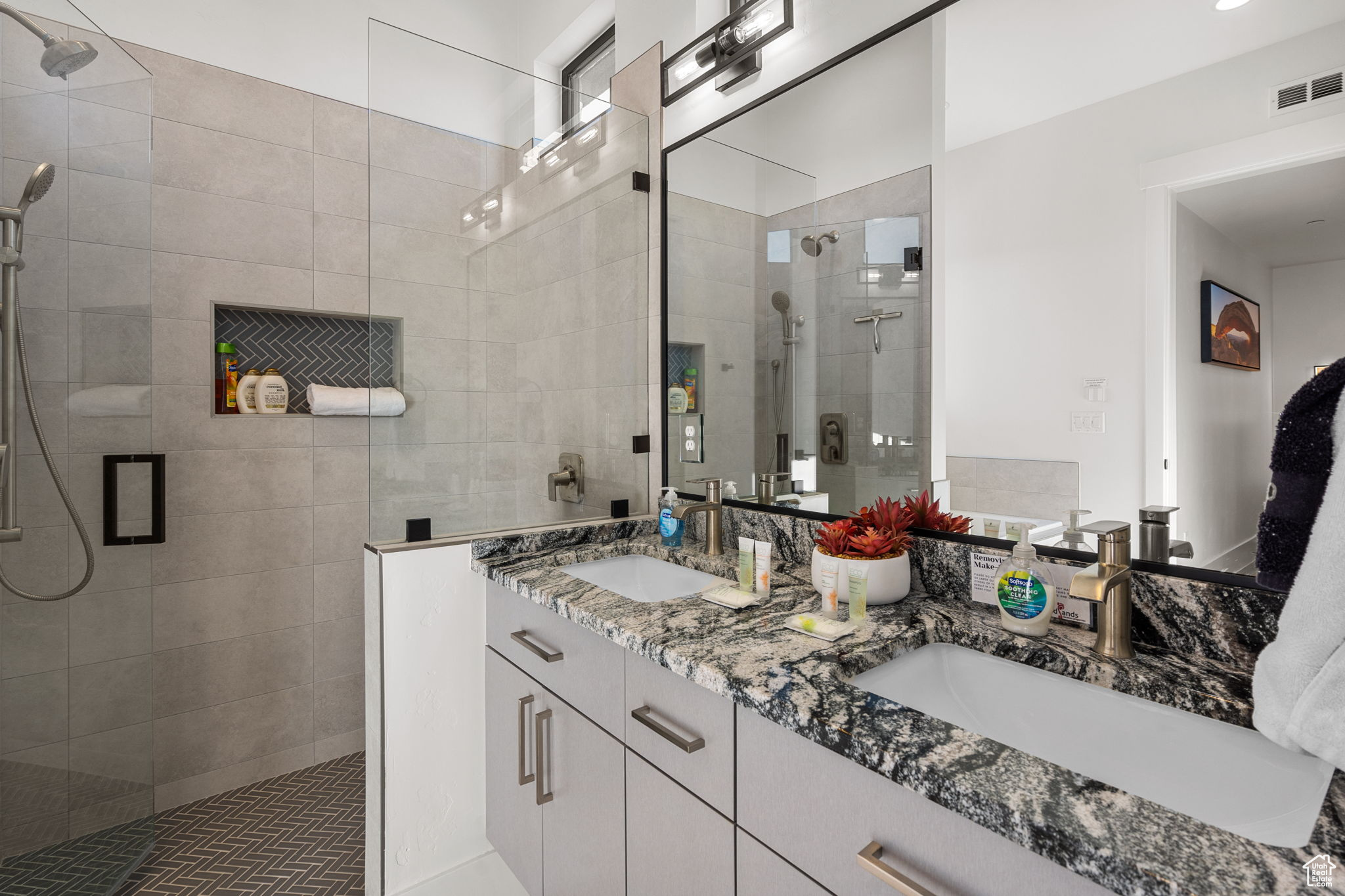 DIXIE SPRINGS E - Residential