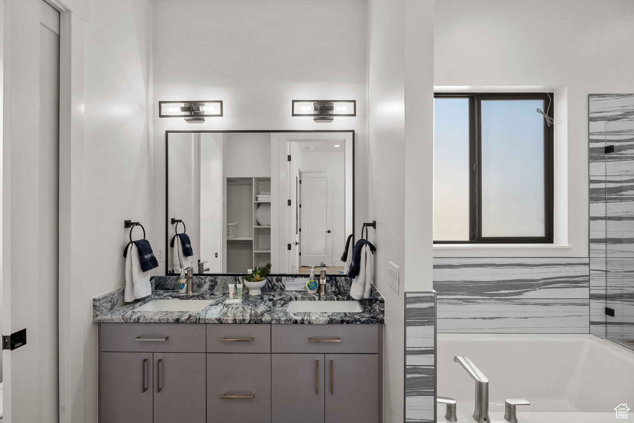 DIXIE SPRINGS E - Residential