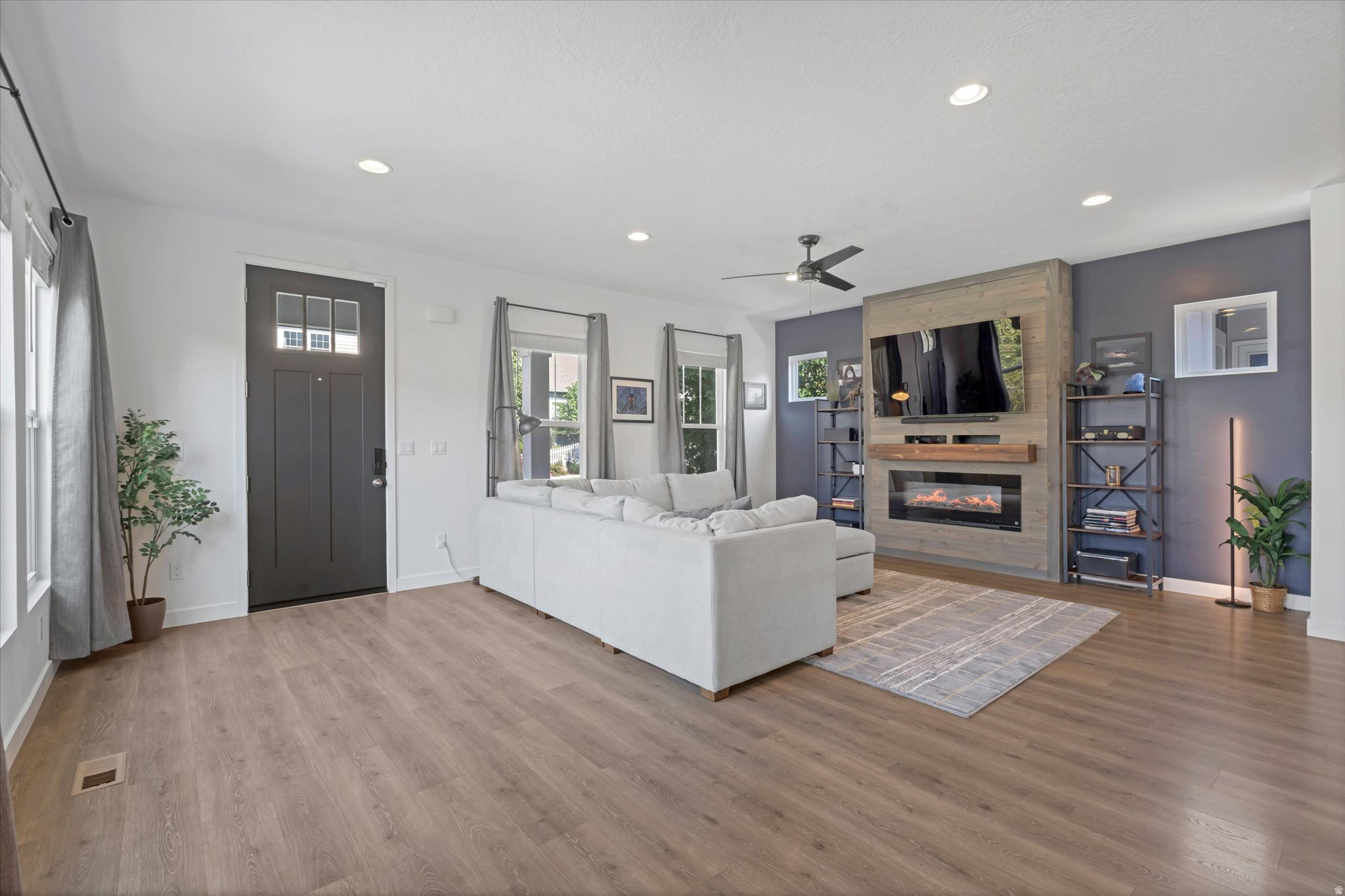 DAYBREAK - Residential