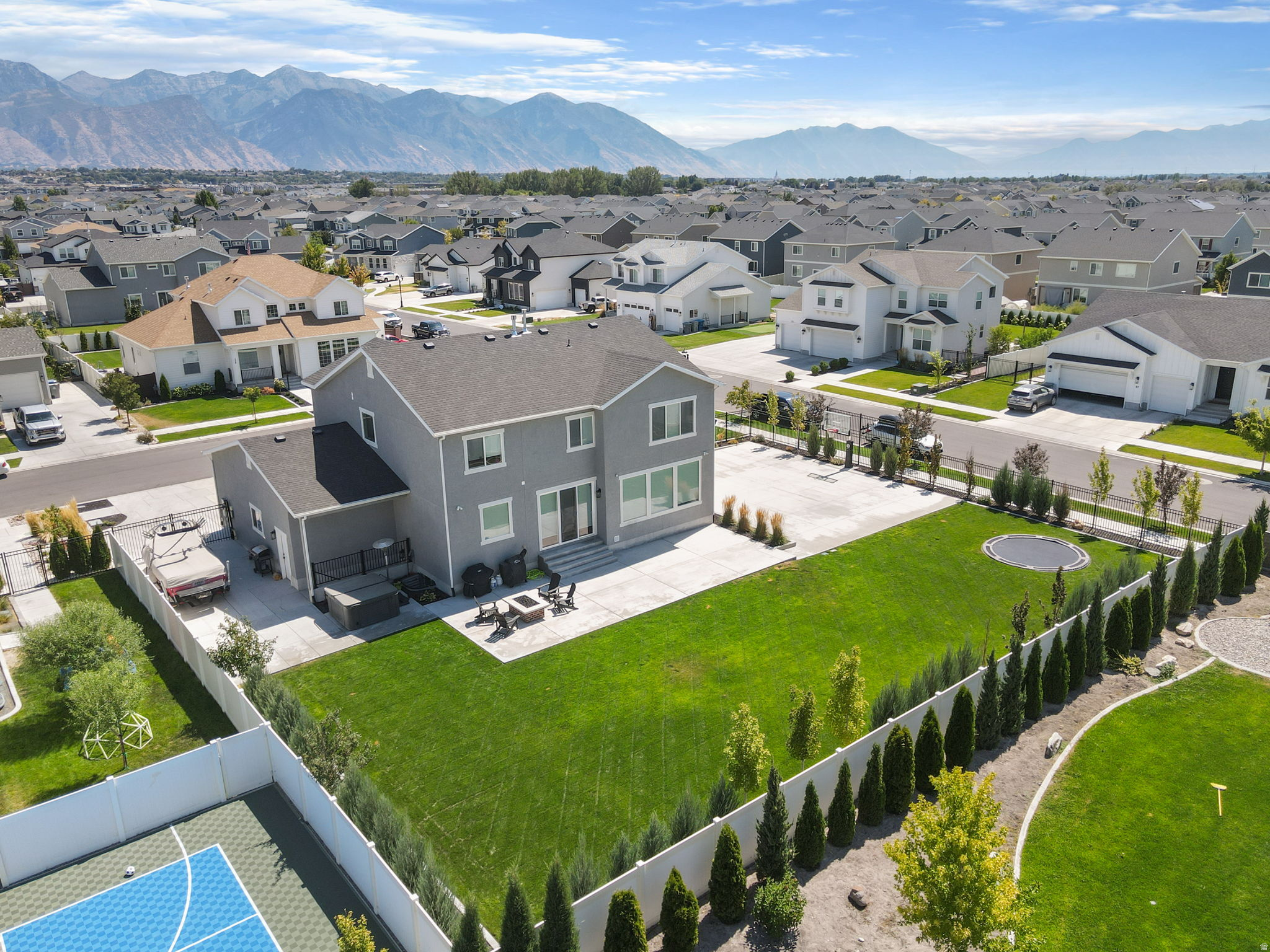 HAMPTON AT WATERS EDGE - Residential