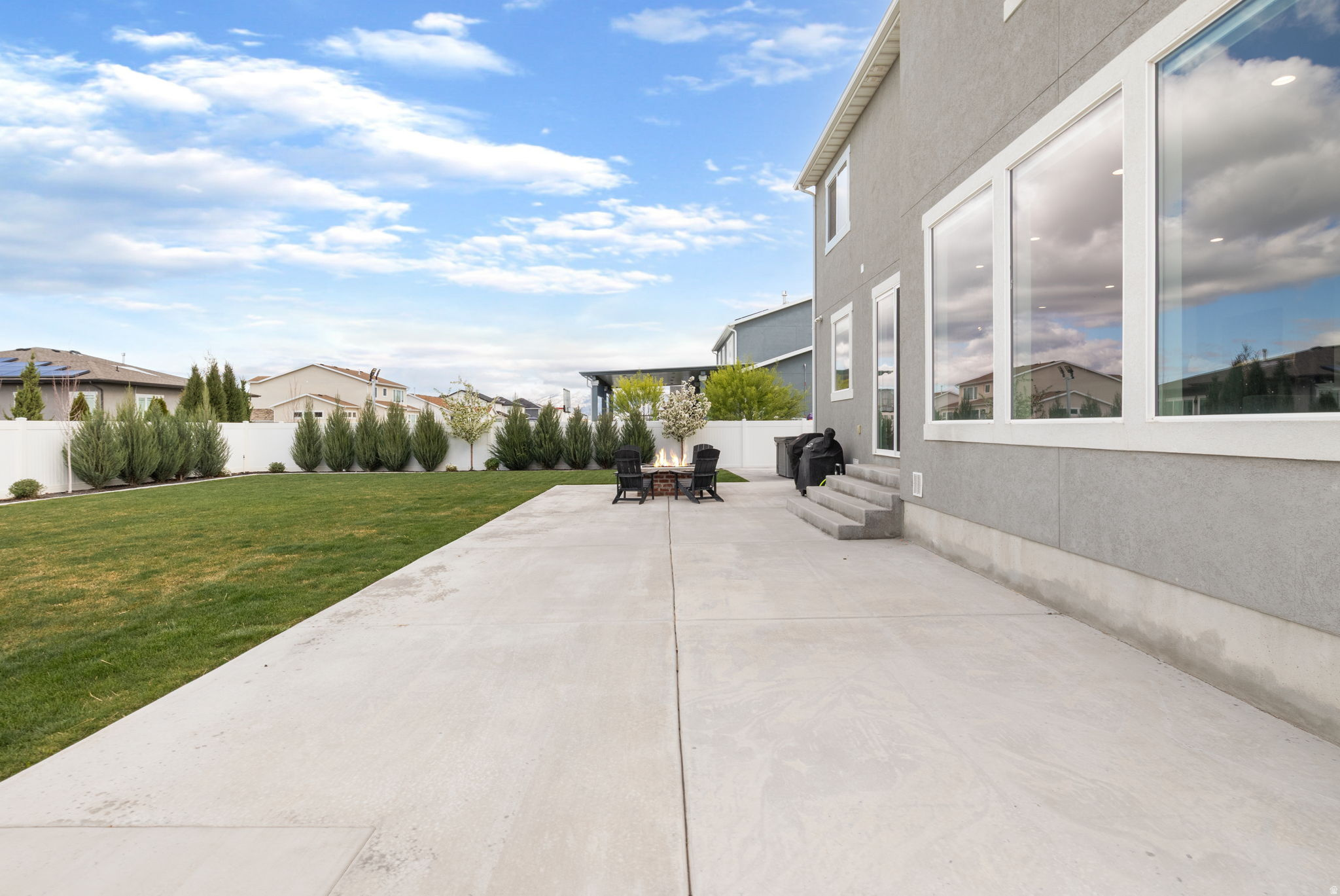 HAMPTON AT WATERS EDGE - Residential