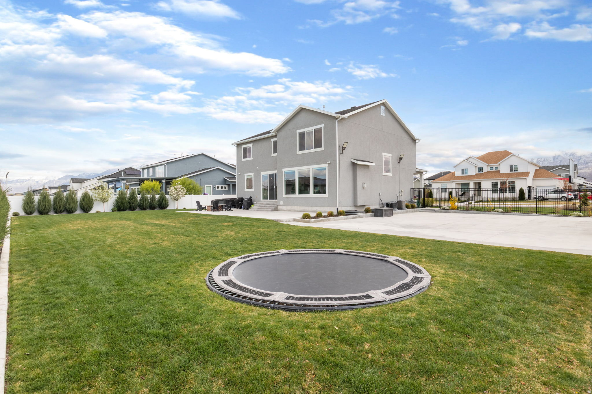 HAMPTON AT WATERS EDGE - Residential