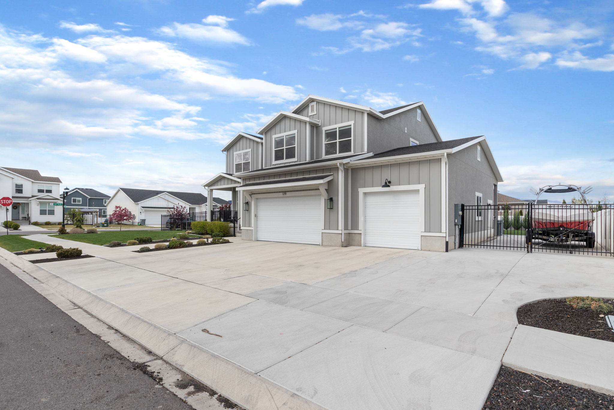 HAMPTON AT WATERS EDGE - Residential