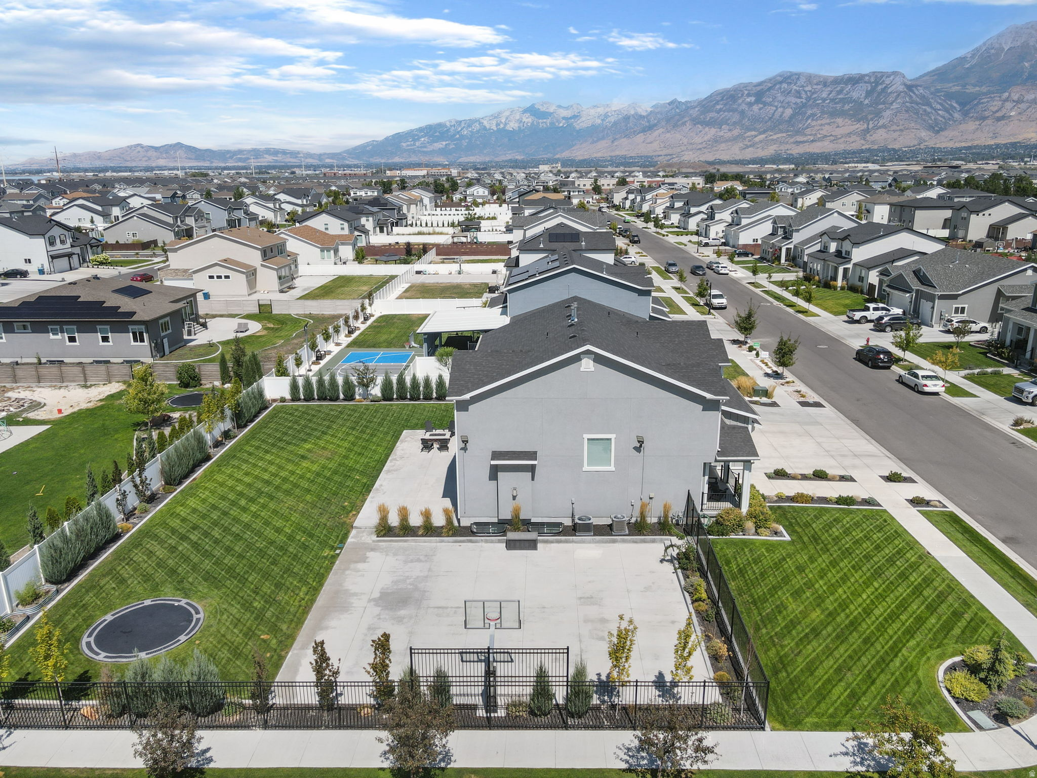HAMPTON AT WATERS EDGE - Residential
