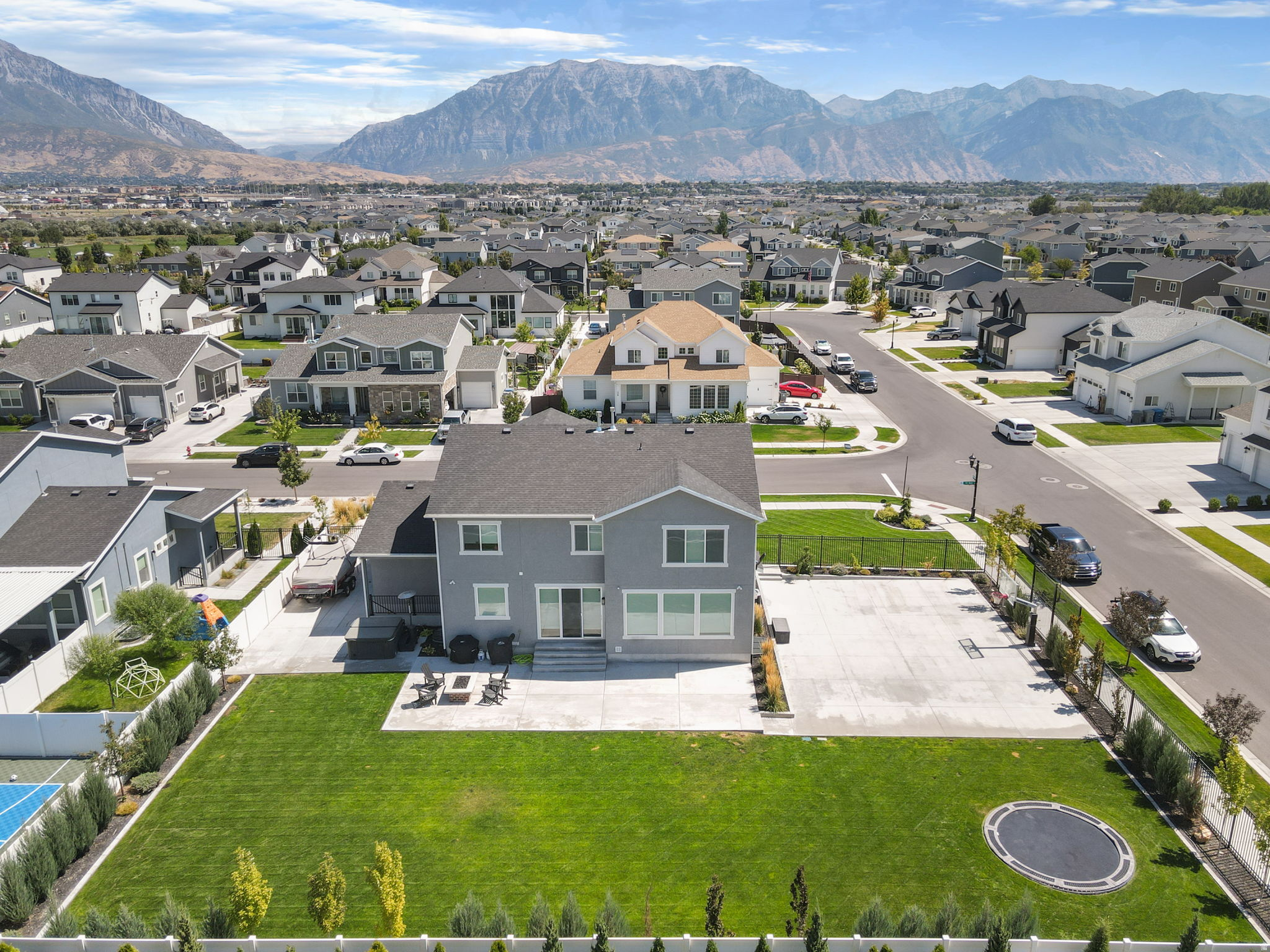 HAMPTON AT WATERS EDGE - Residential