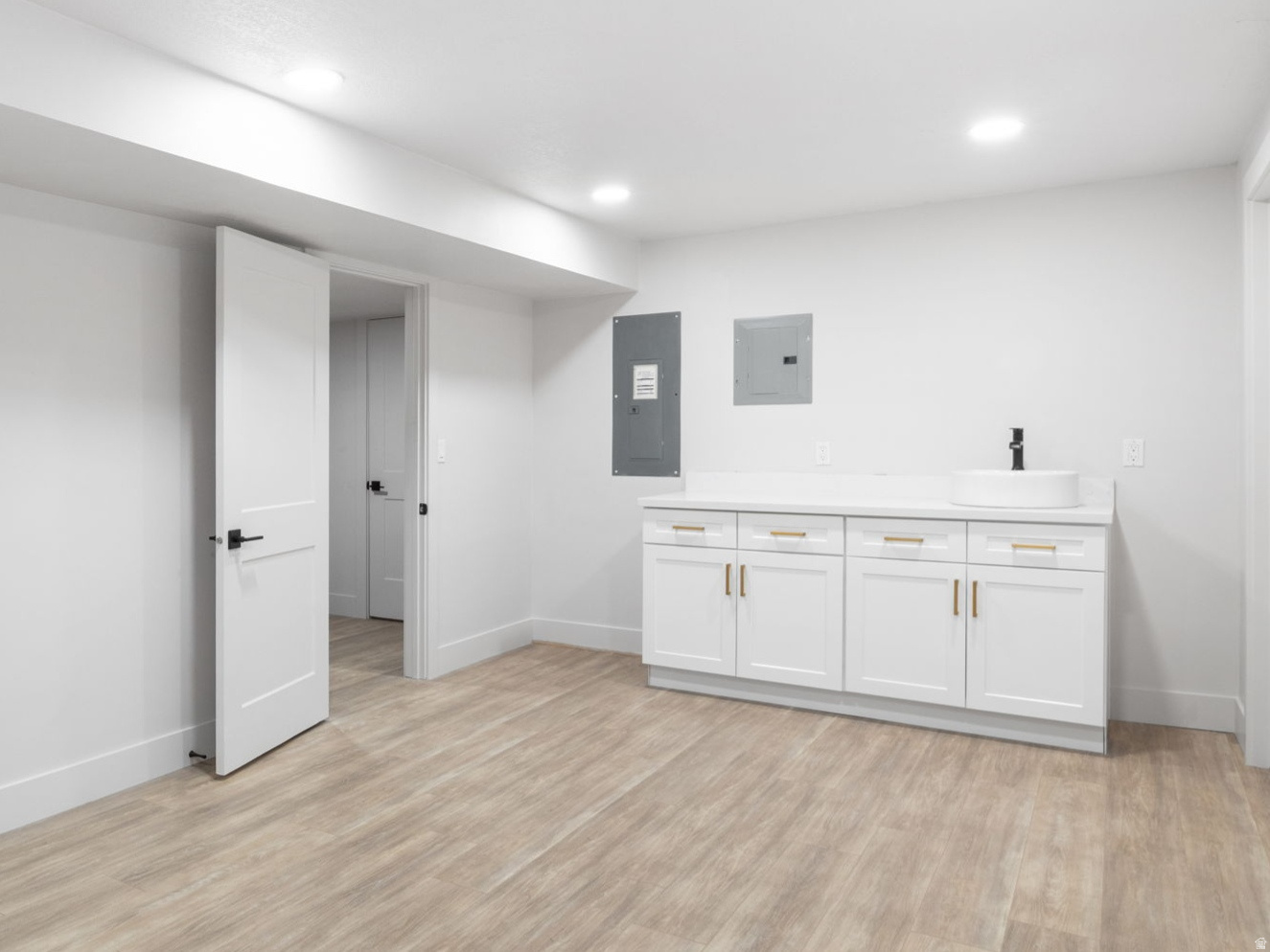 HAMPTON AT WATERS EDGE - Residential