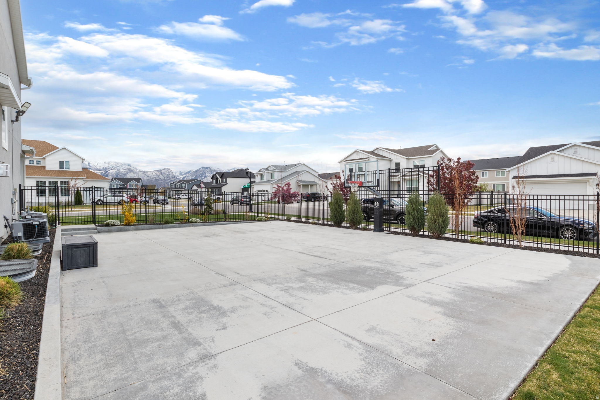HAMPTON AT WATERS EDGE - Residential