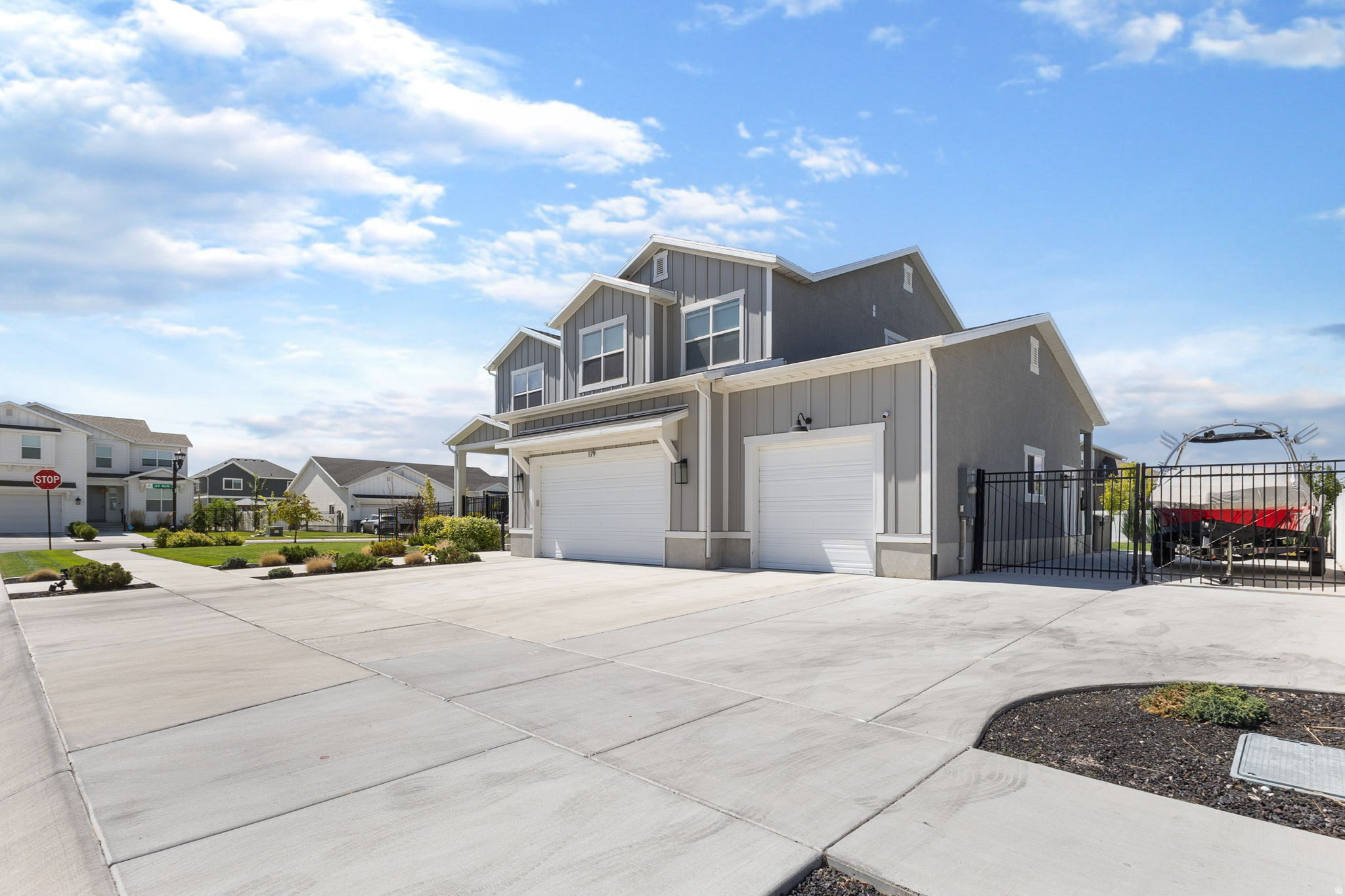HAMPTON AT WATERS EDGE - Residential