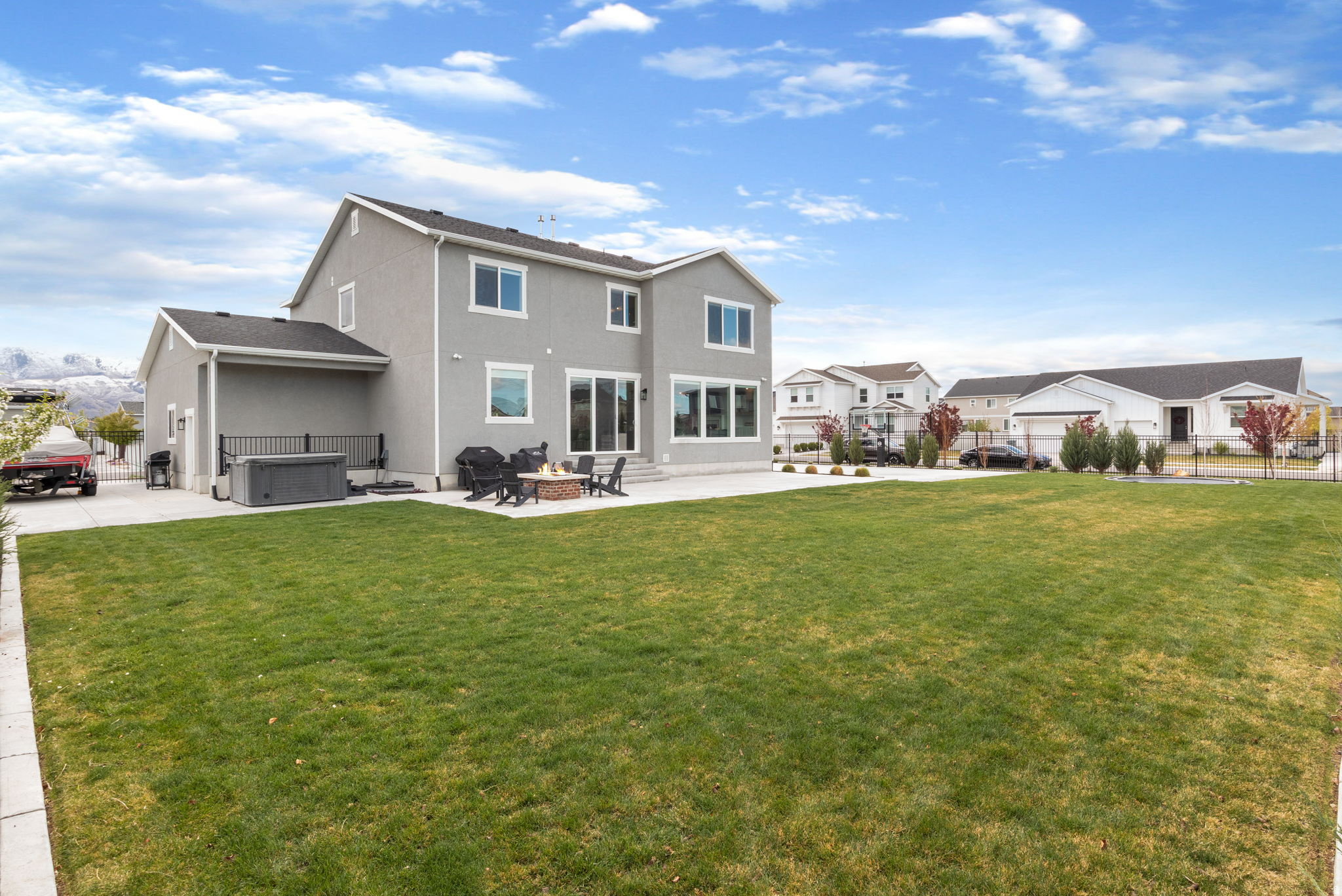 HAMPTON AT WATERS EDGE - Residential