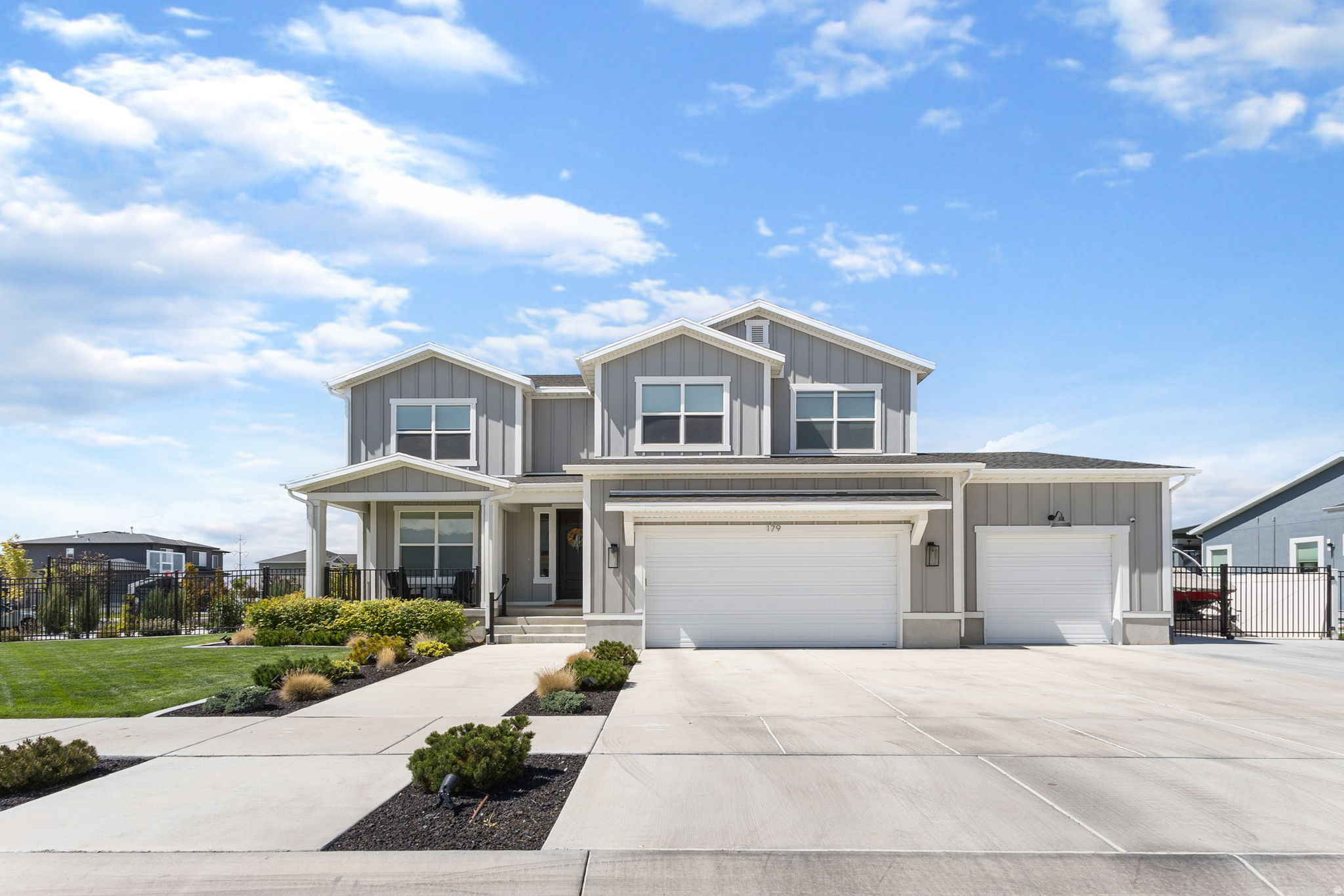 HAMPTON AT WATERS EDGE - Residential