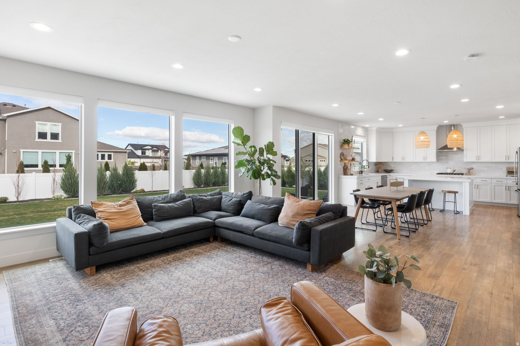 HAMPTON AT WATERS EDGE - Residential