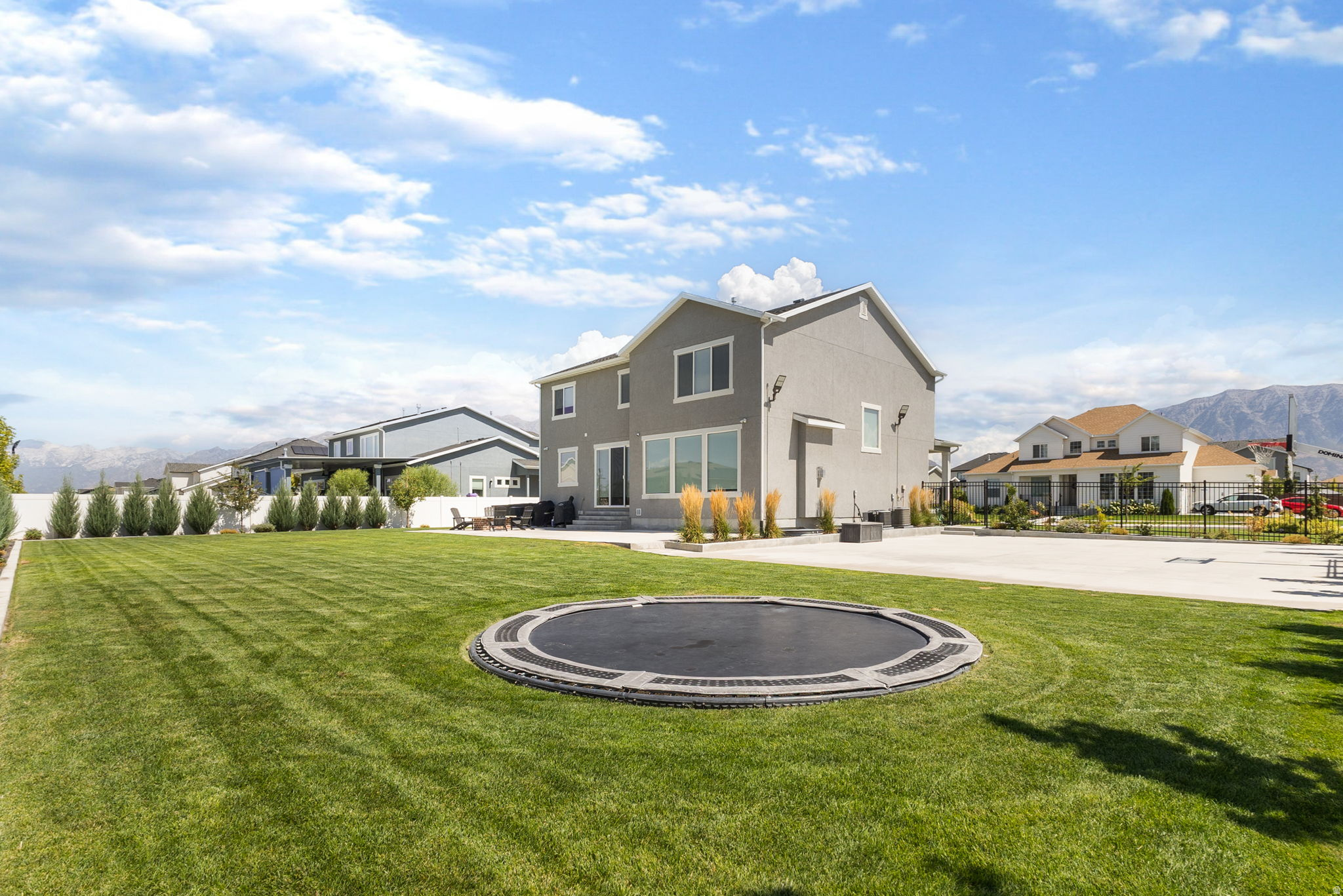 HAMPTON AT WATERS EDGE - Residential