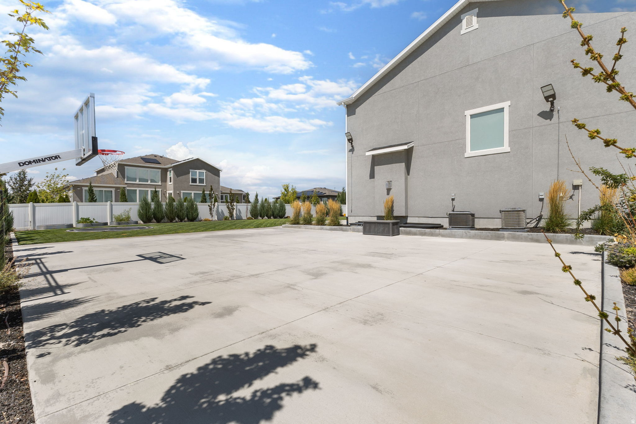HAMPTON AT WATERS EDGE - Residential
