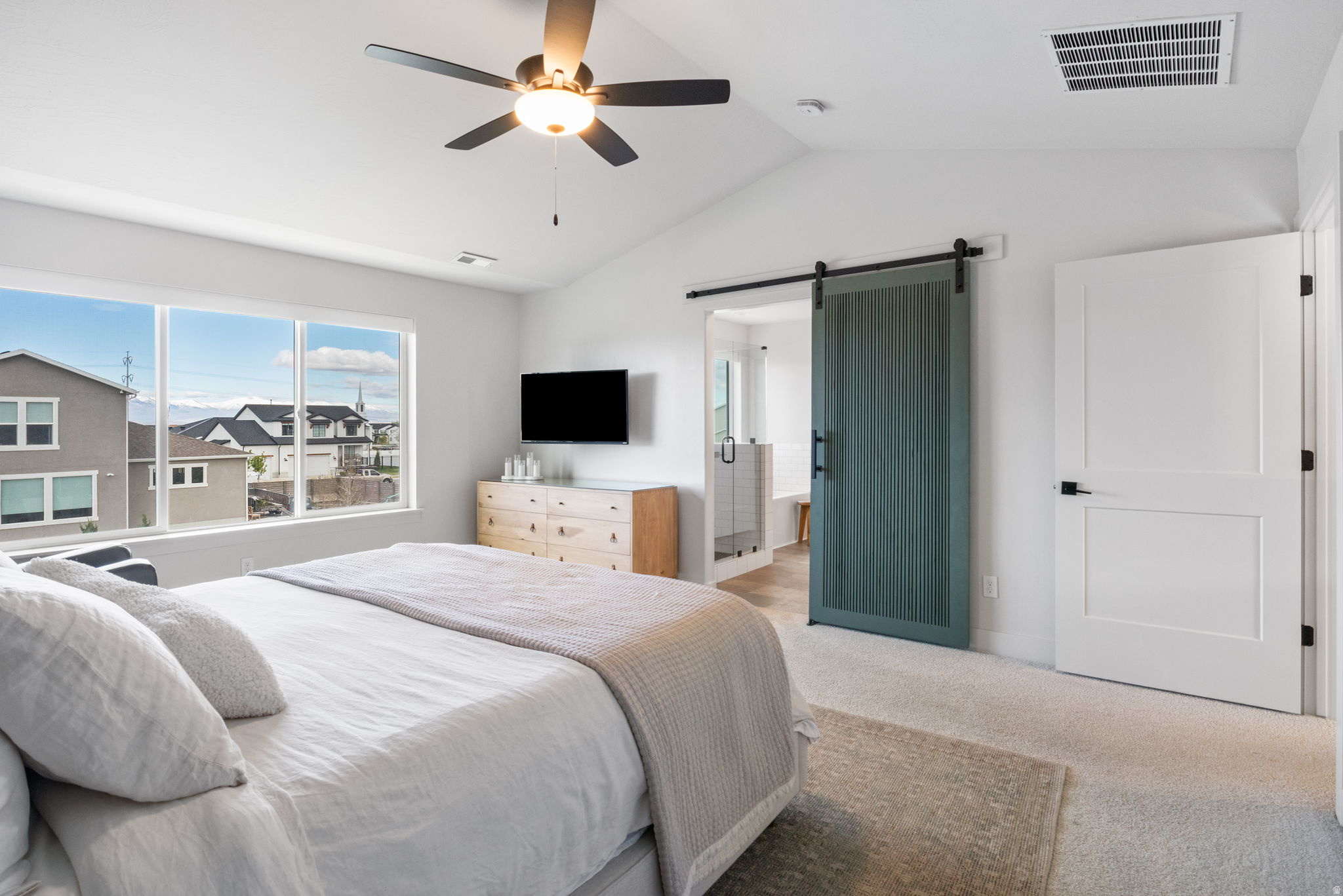 HAMPTON AT WATERS EDGE - Residential