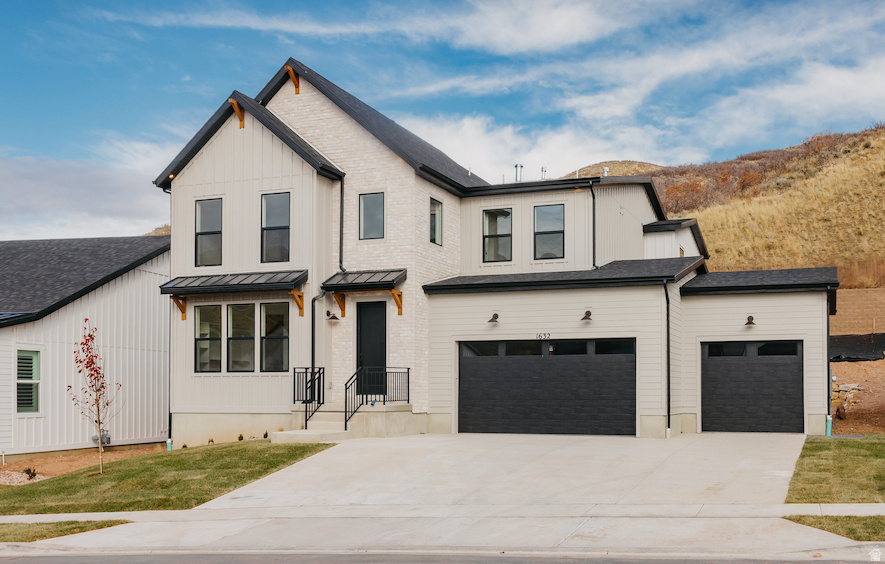 CANYON POINT - Residential