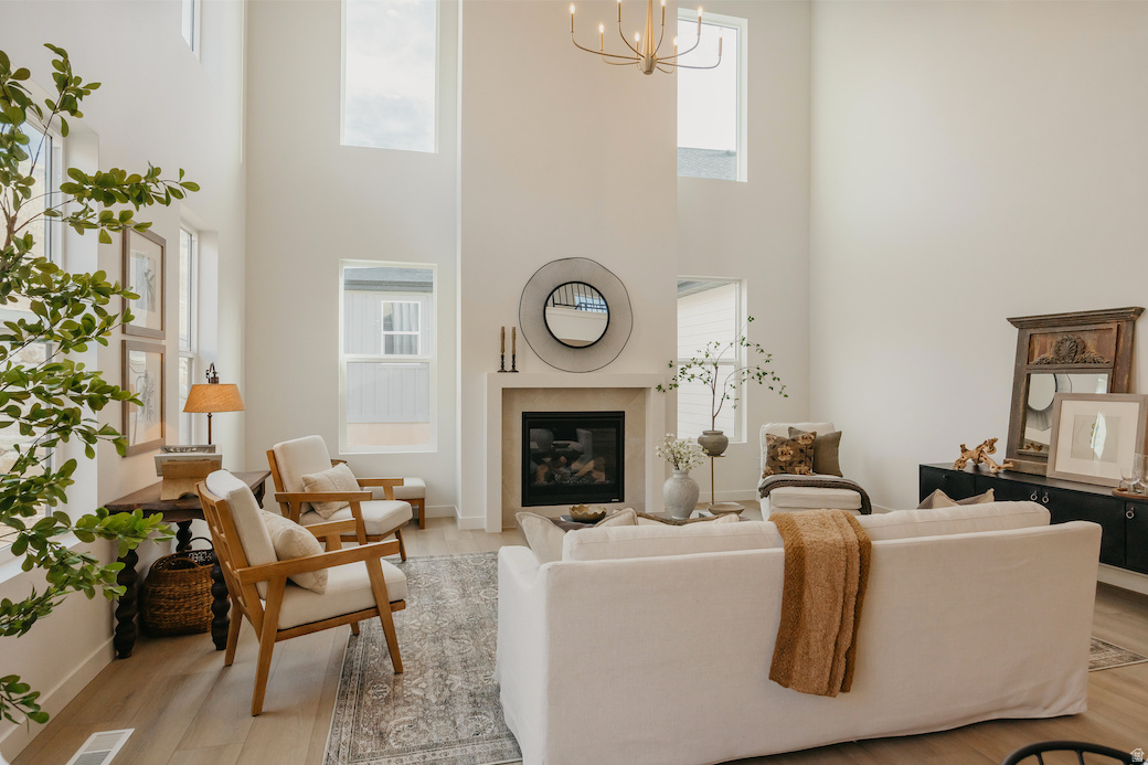 CANYON POINT - Residential
