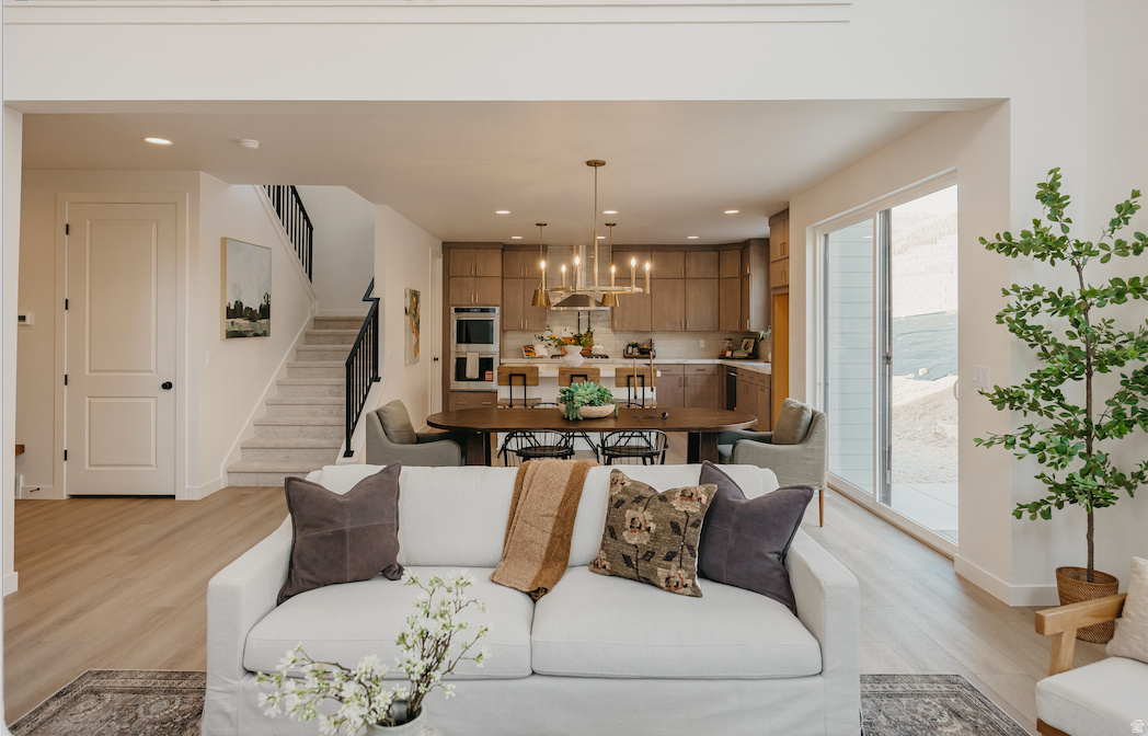 CANYON POINT - Residential