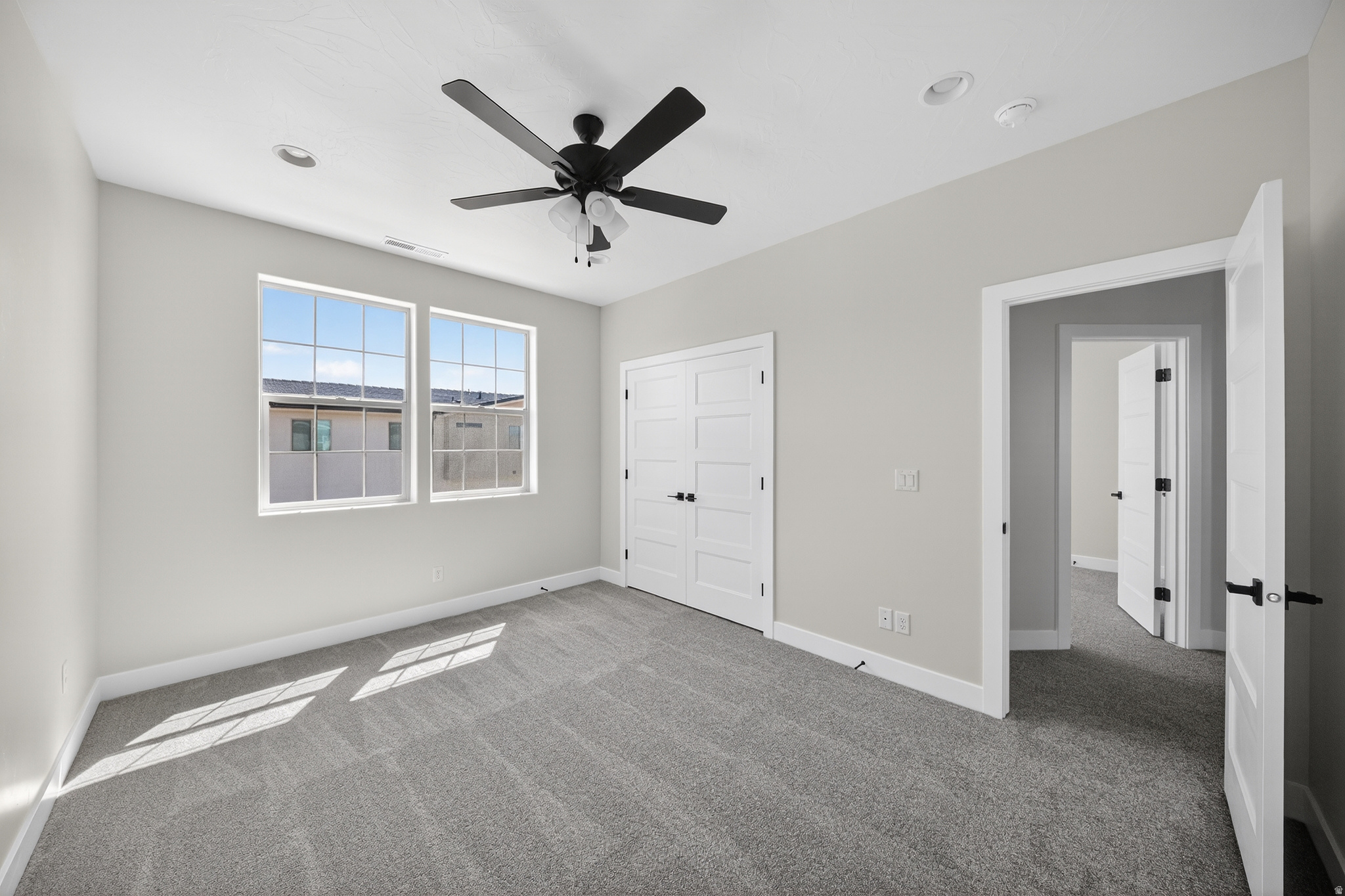SOUTH DESERT - Residential