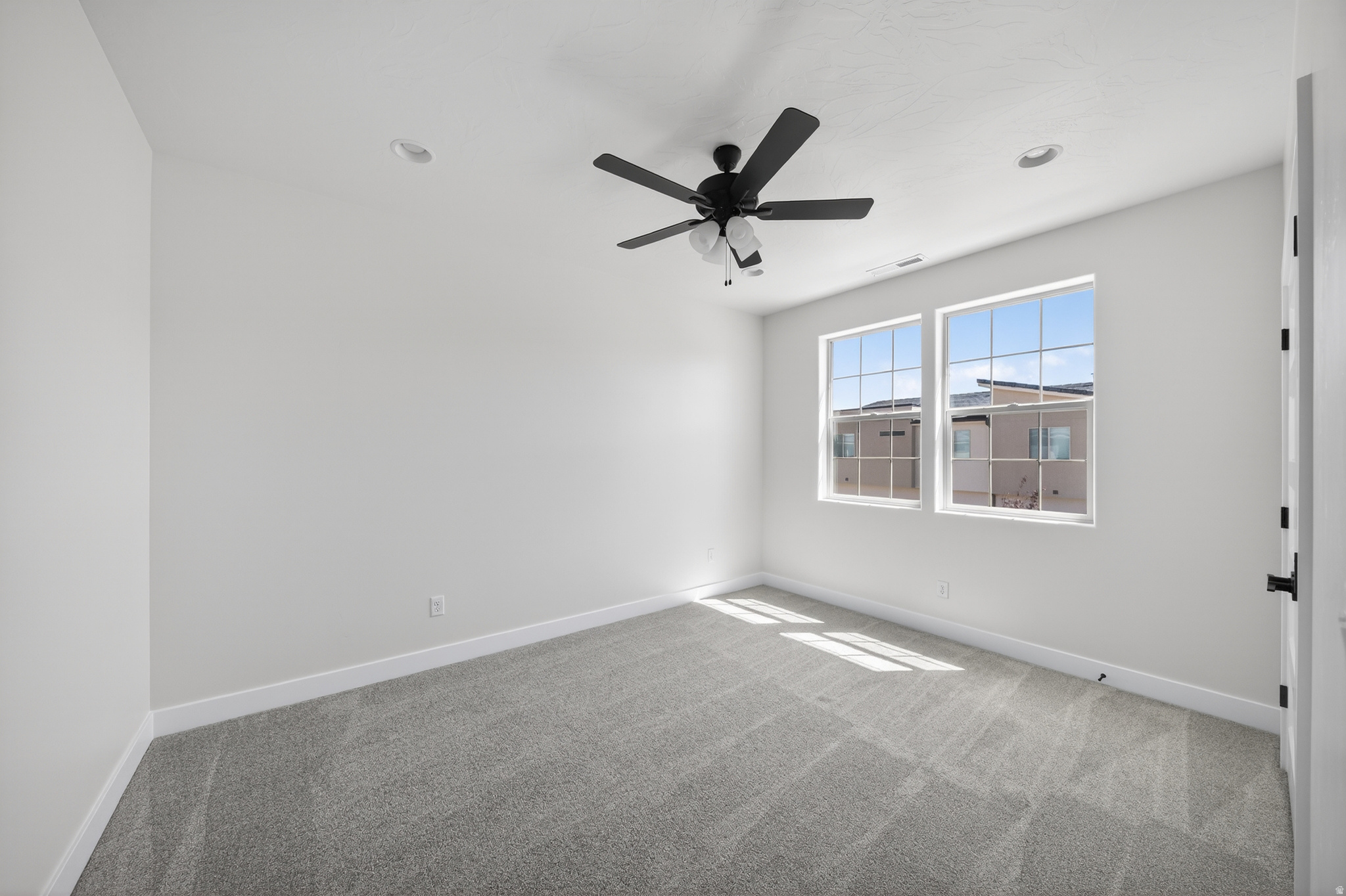SOUTH DESERT - Residential