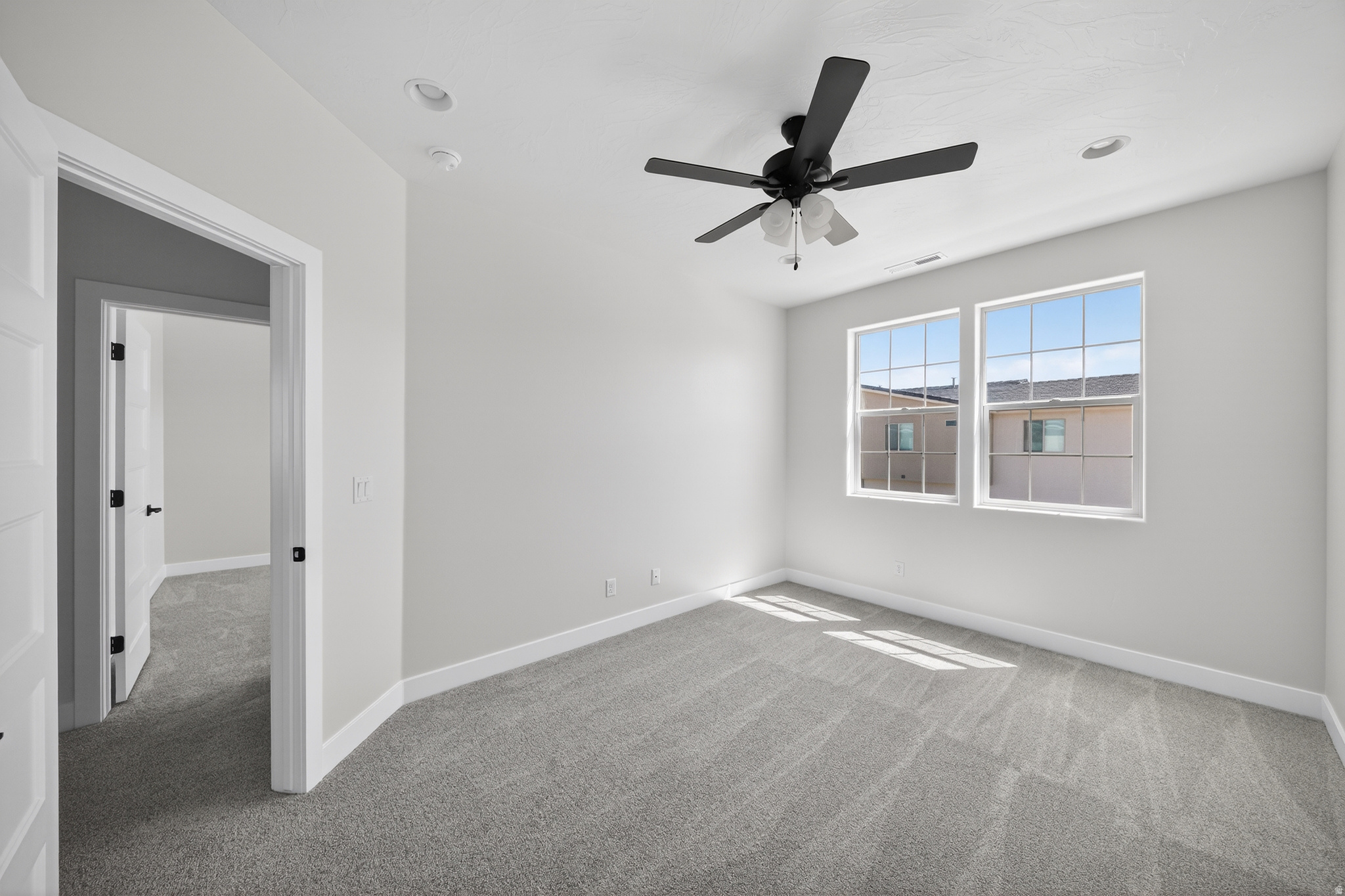 SOUTH DESERT - Residential