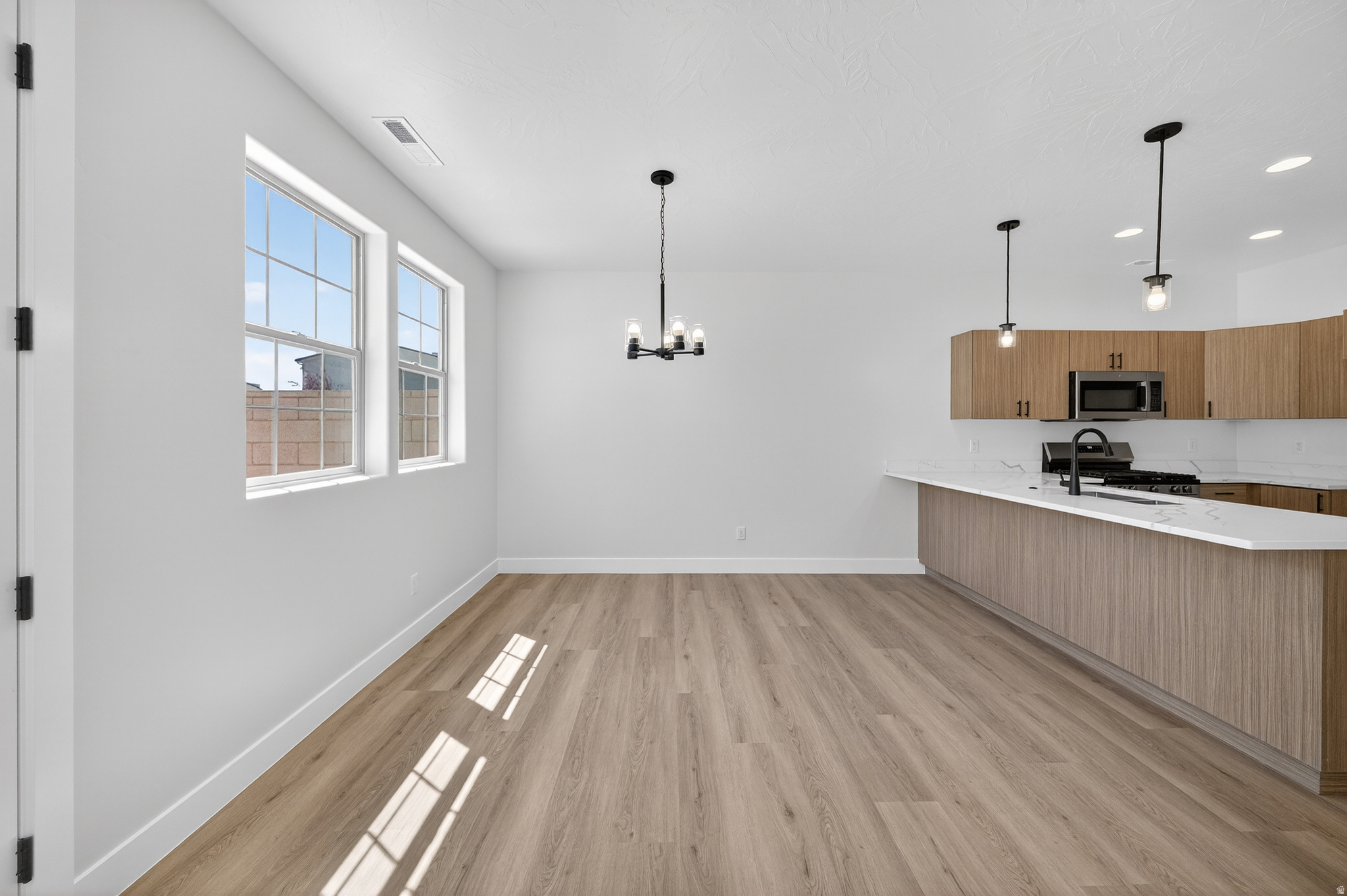 SOUTH DESERT - Residential