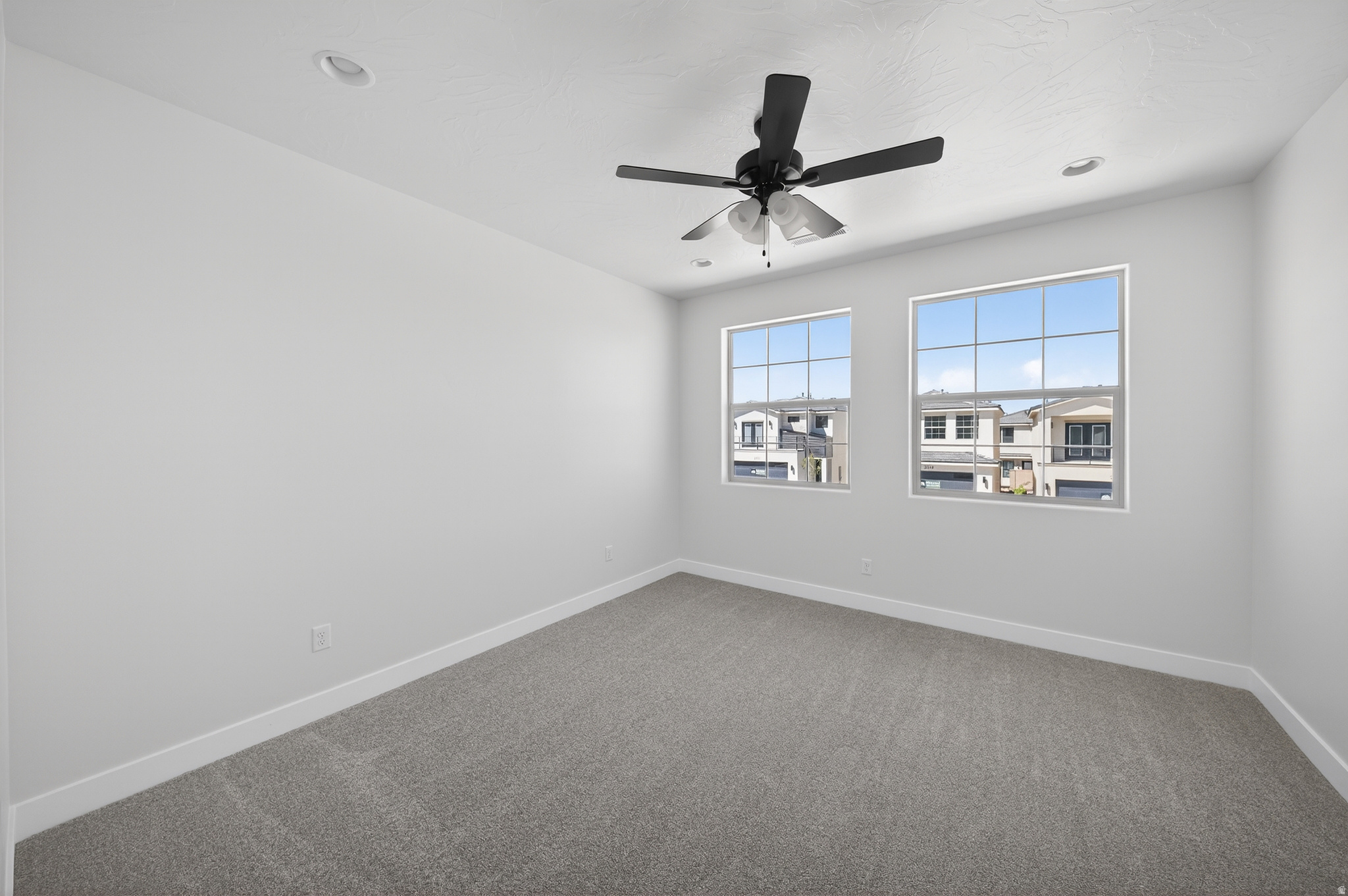 SOUTH DESERT - Residential