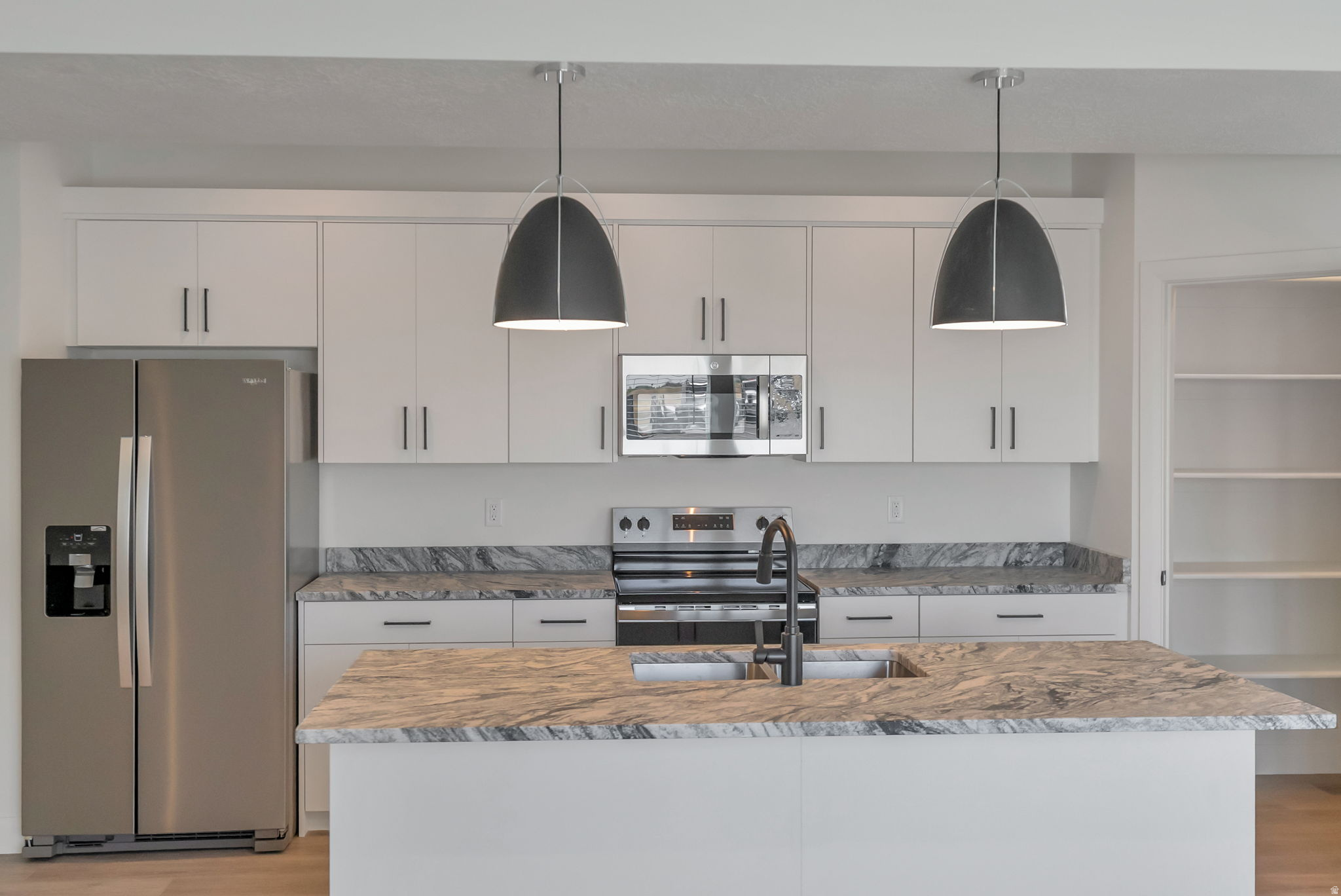 LAKE POINTE - Residential
