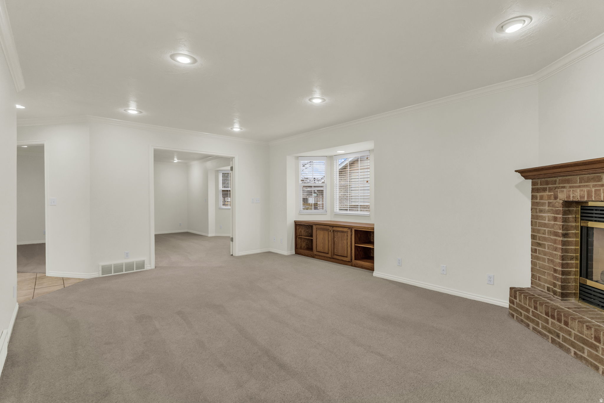 CORNERSTONE CONDO - Residential
