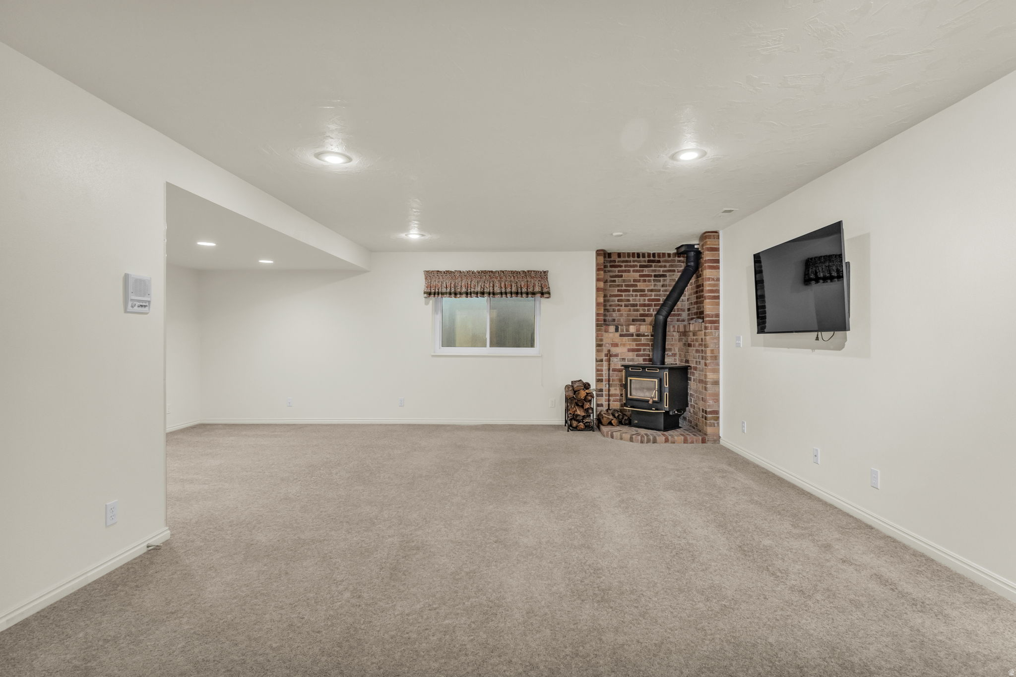 CORNERSTONE CONDO - Residential