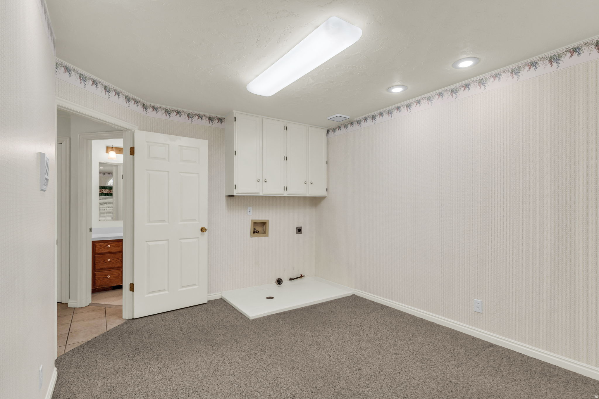 CORNERSTONE CONDO - Residential