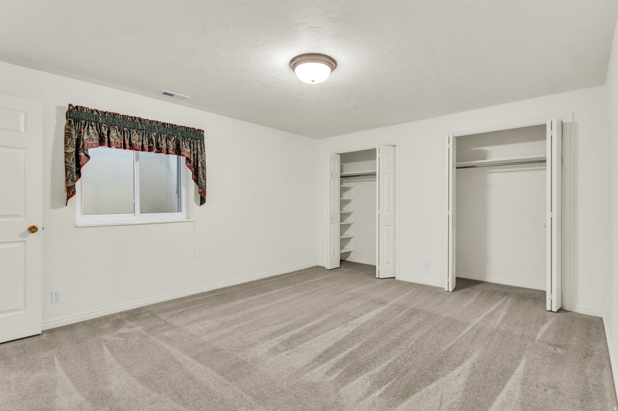 CORNERSTONE CONDO - Residential