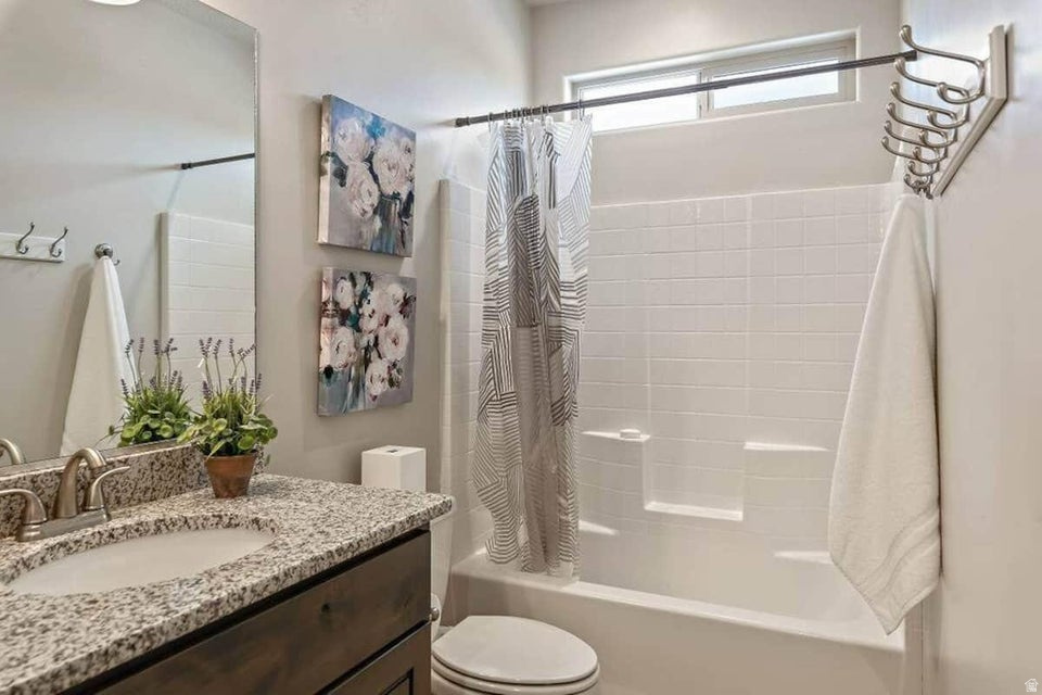 TOWN CENTER AT CORAL CANYON - Residential