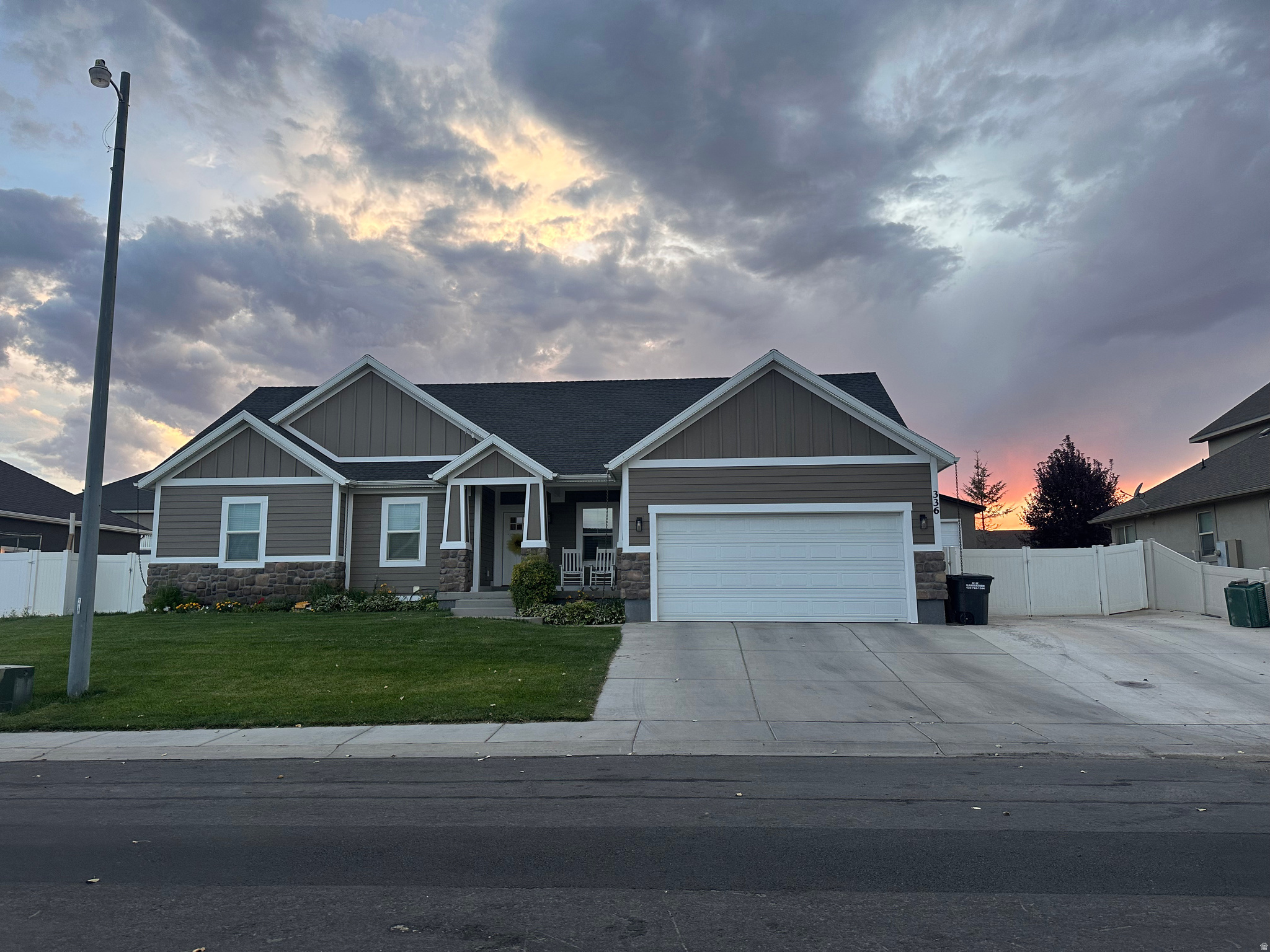 SUNRISE KNOLLS - Residential