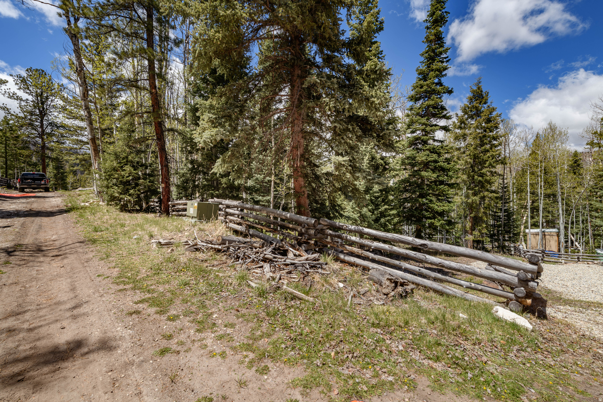 CLEAR CREEK ESTATES - Land