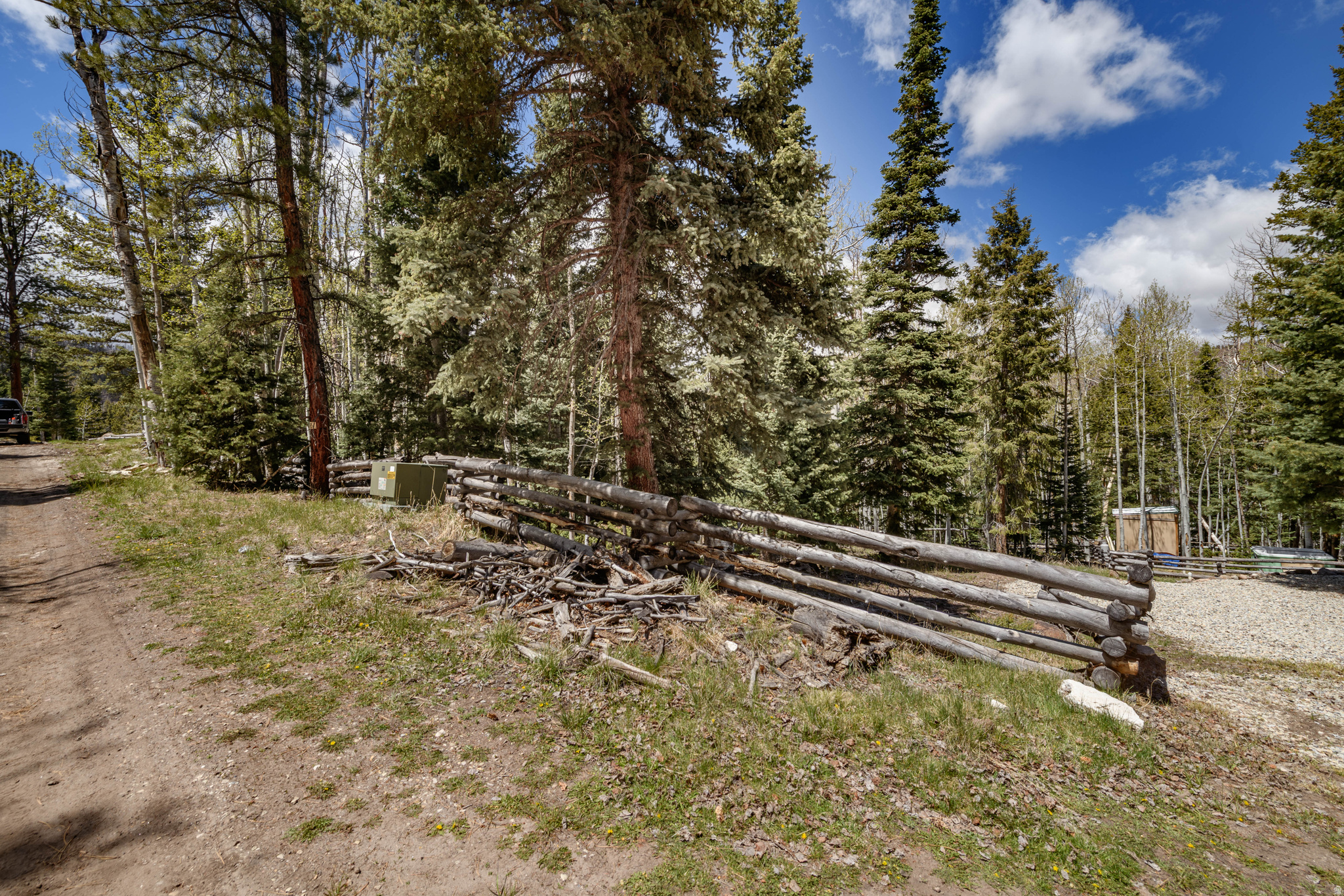 CLEAR CREEK ESTATES - Land