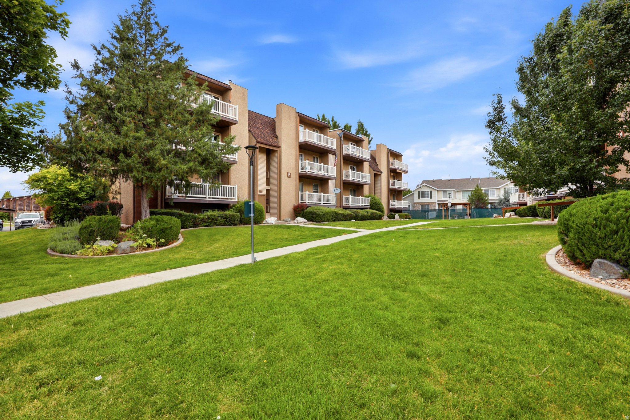 CEDAR SPRINGS - Residential