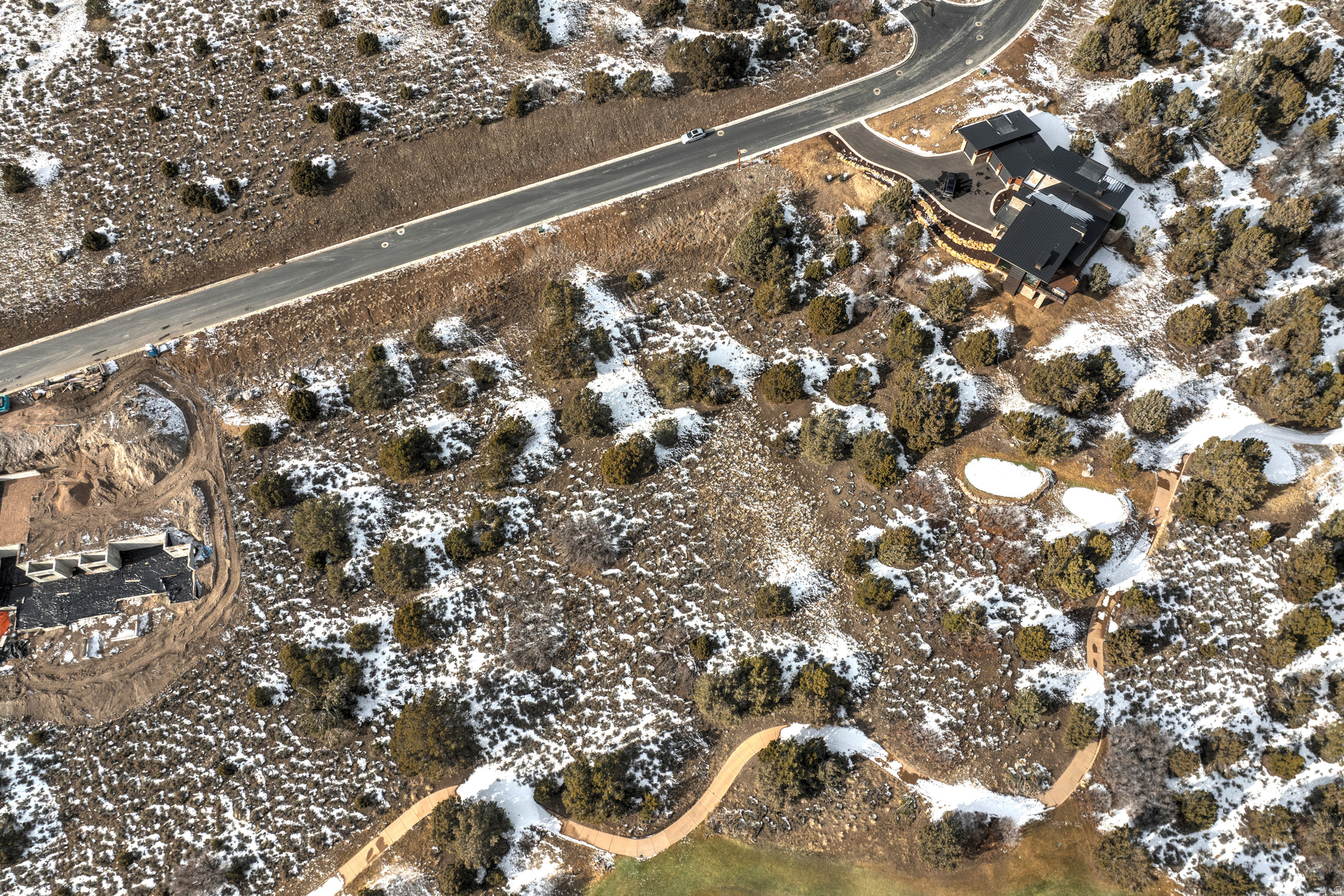RED LEDGES - Land